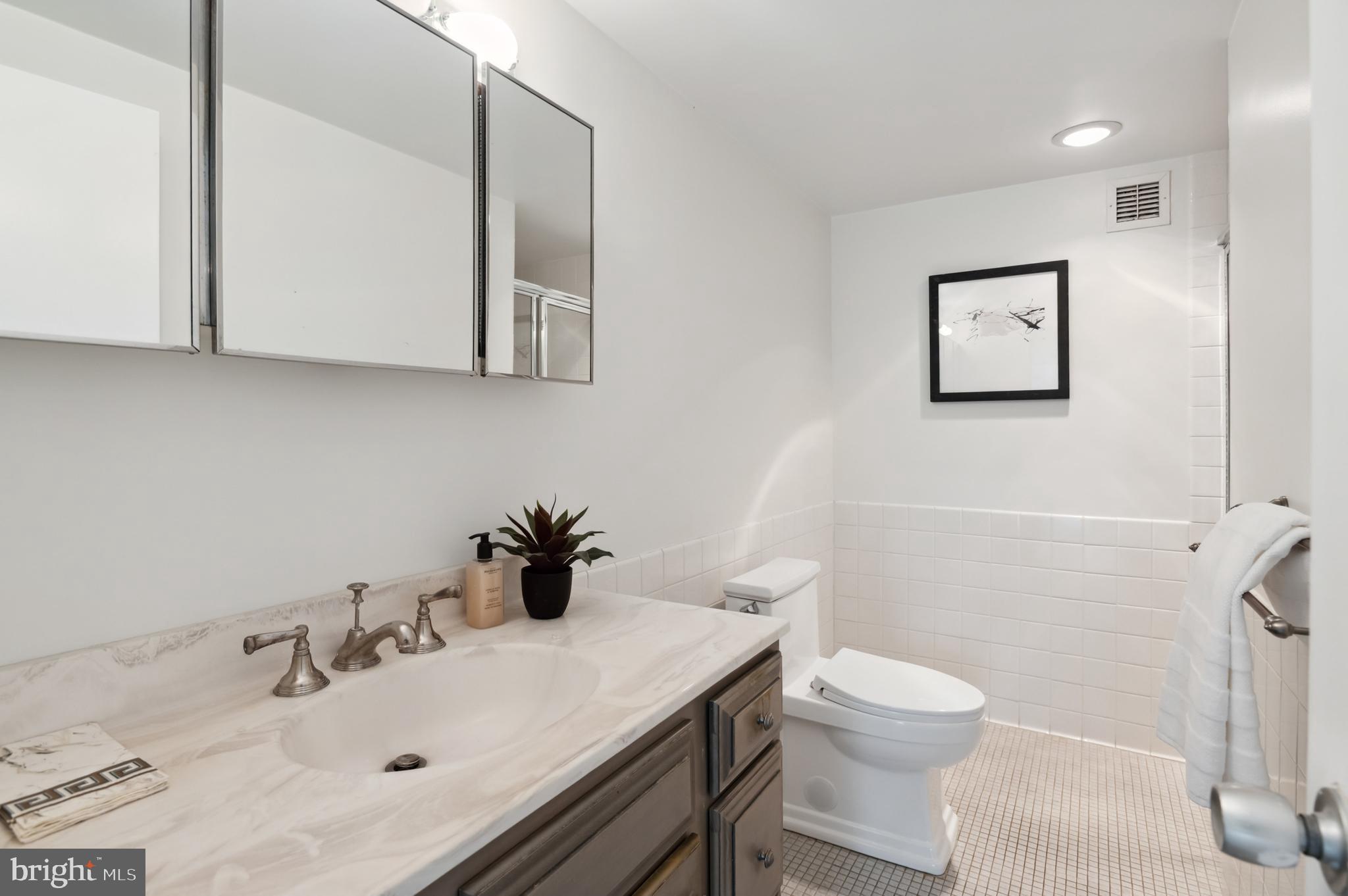 4100 CATHEDRAL AVENUE NW 709