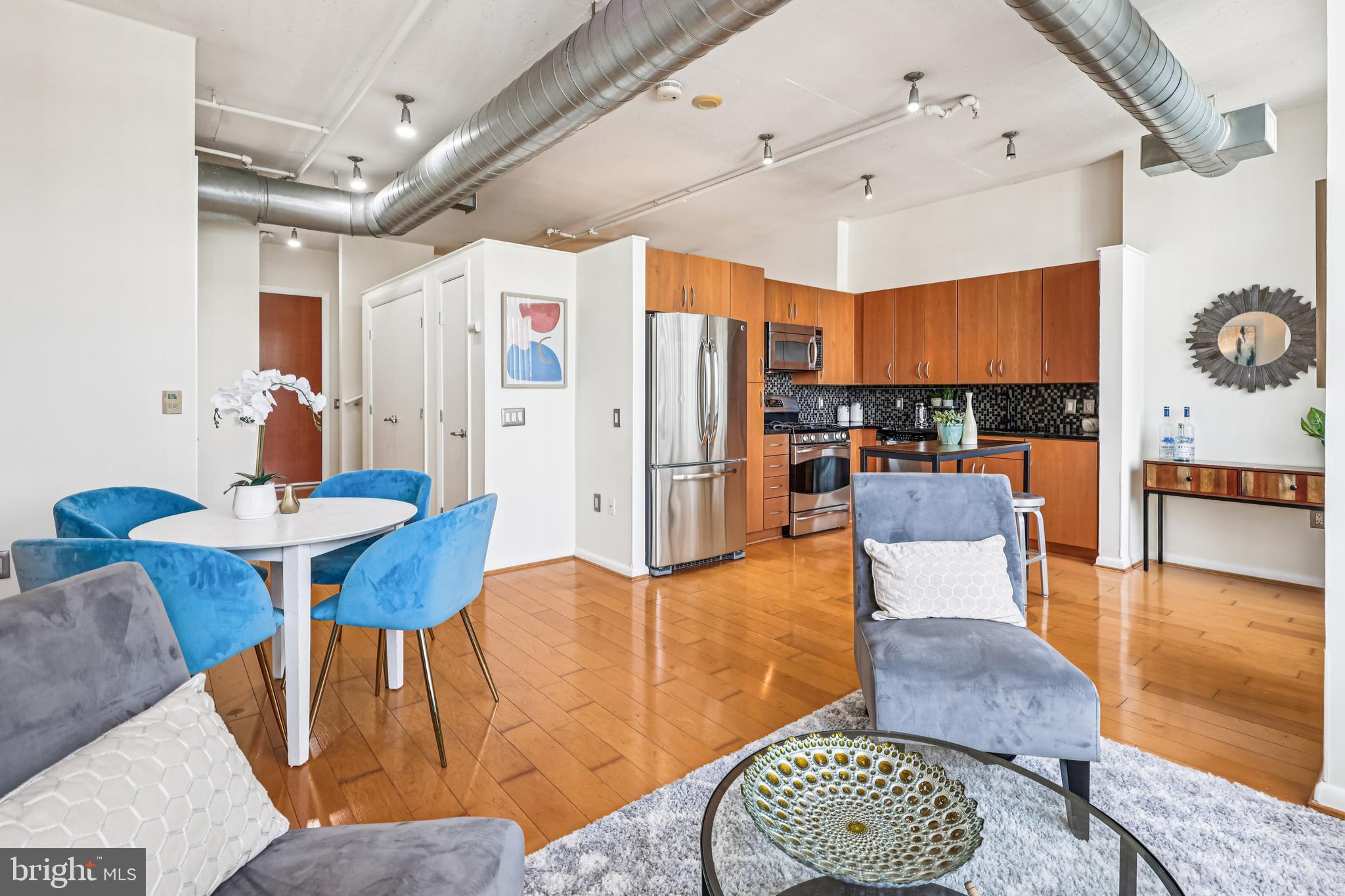 811 4TH STREET NW 1014