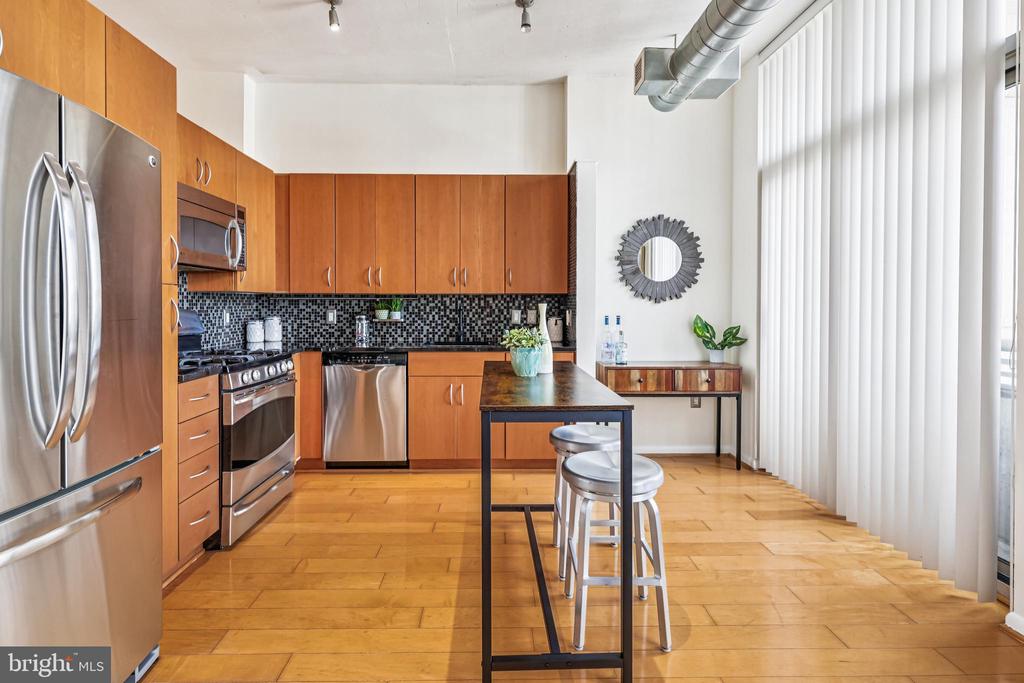 811 4TH STREET NW 1014