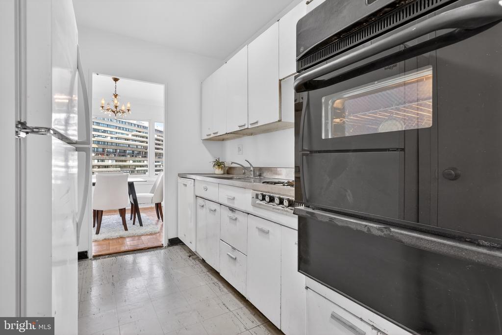 2475 VIRGINIA AVENUE NW 429
