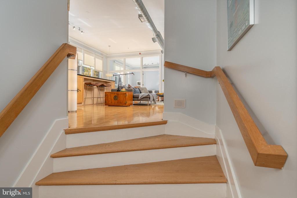 2380 CHAMPLAIN STREET NW 15 NOW 305 PENTHOUSE