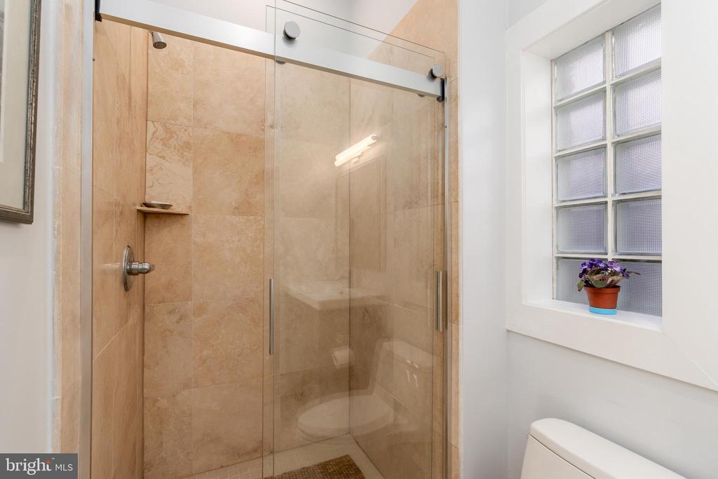 2380 CHAMPLAIN STREET NW 15 NOW 305 PENTHOUSE