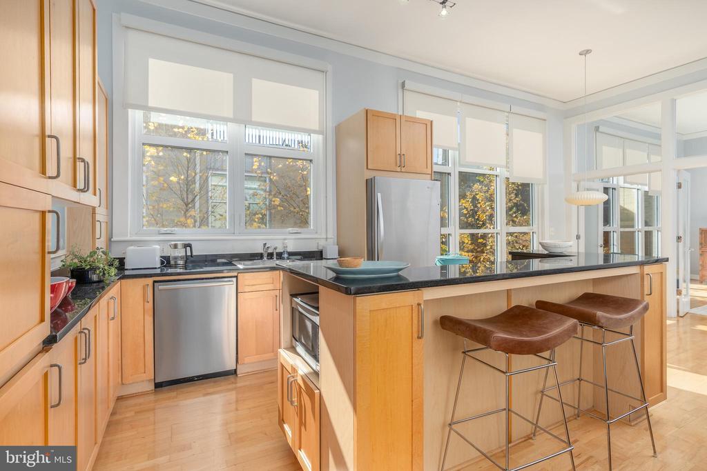 2380 CHAMPLAIN STREET NW 15 NOW 305 PENTHOUSE