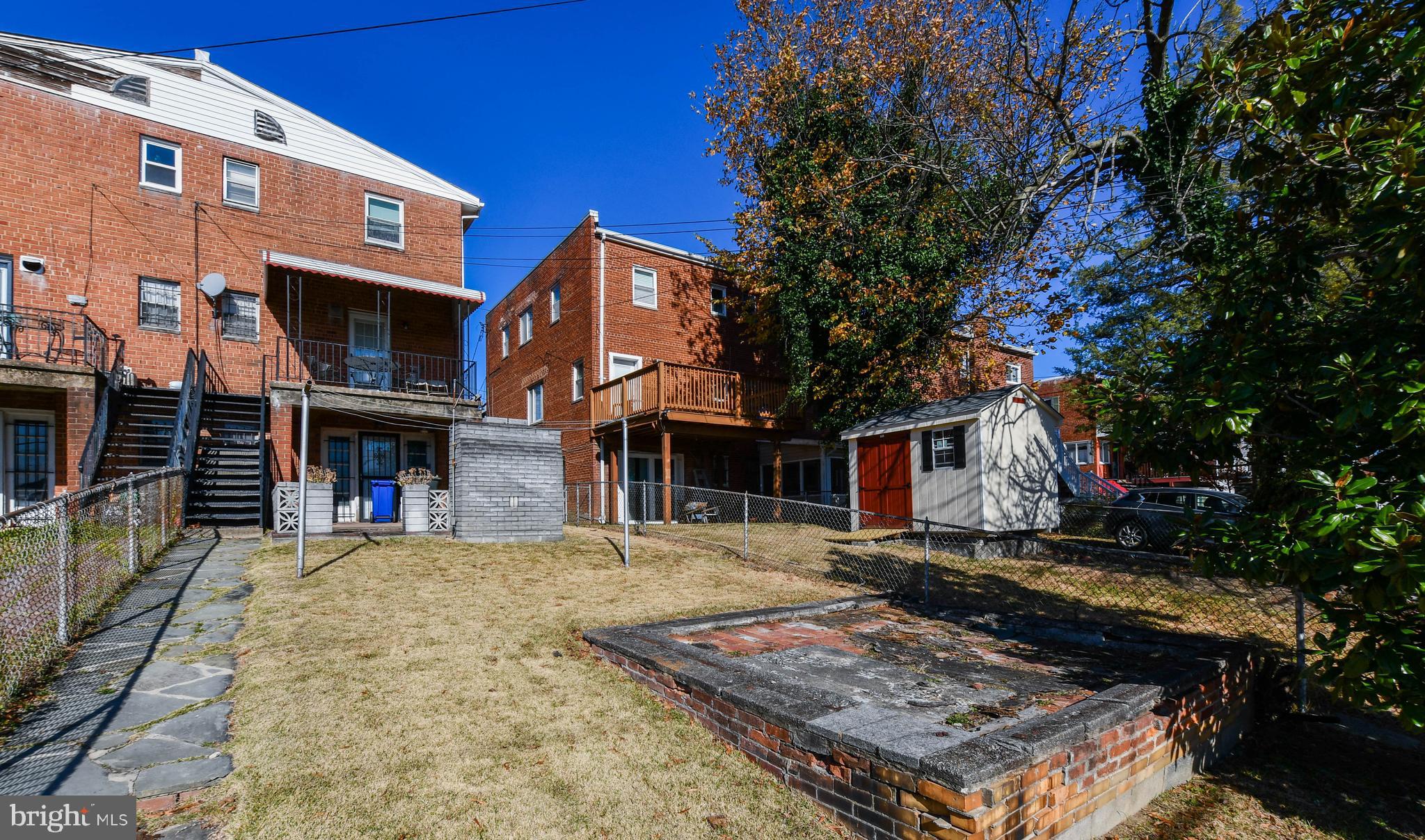 5320 CHILLUM PLACE NE