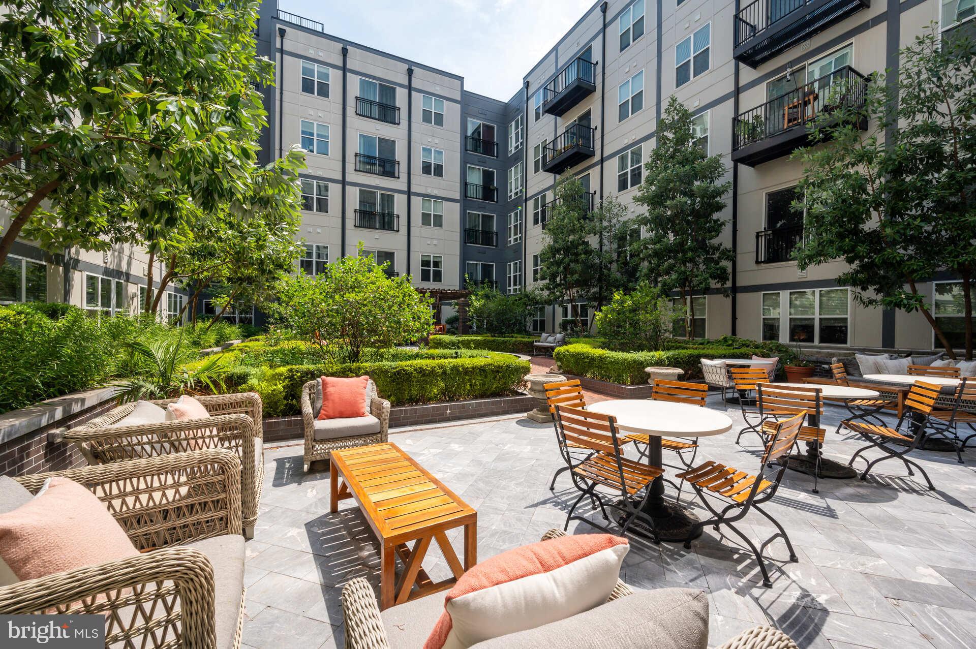 1339 E STREET SE 209