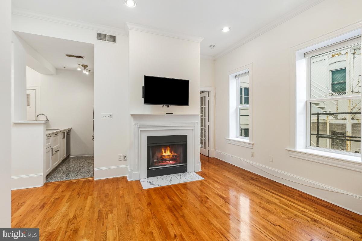 1807 CALIFORNIA STREET NW 305