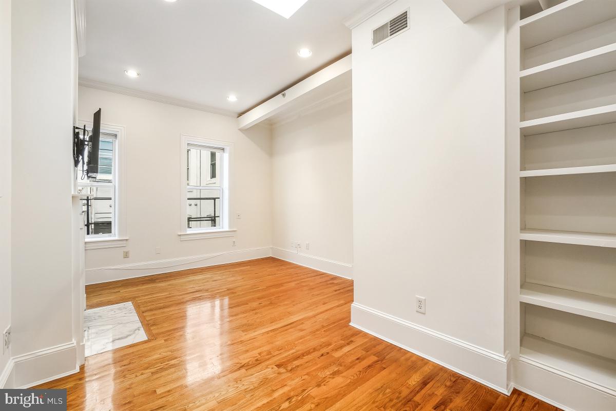 1807 CALIFORNIA STREET NW 305