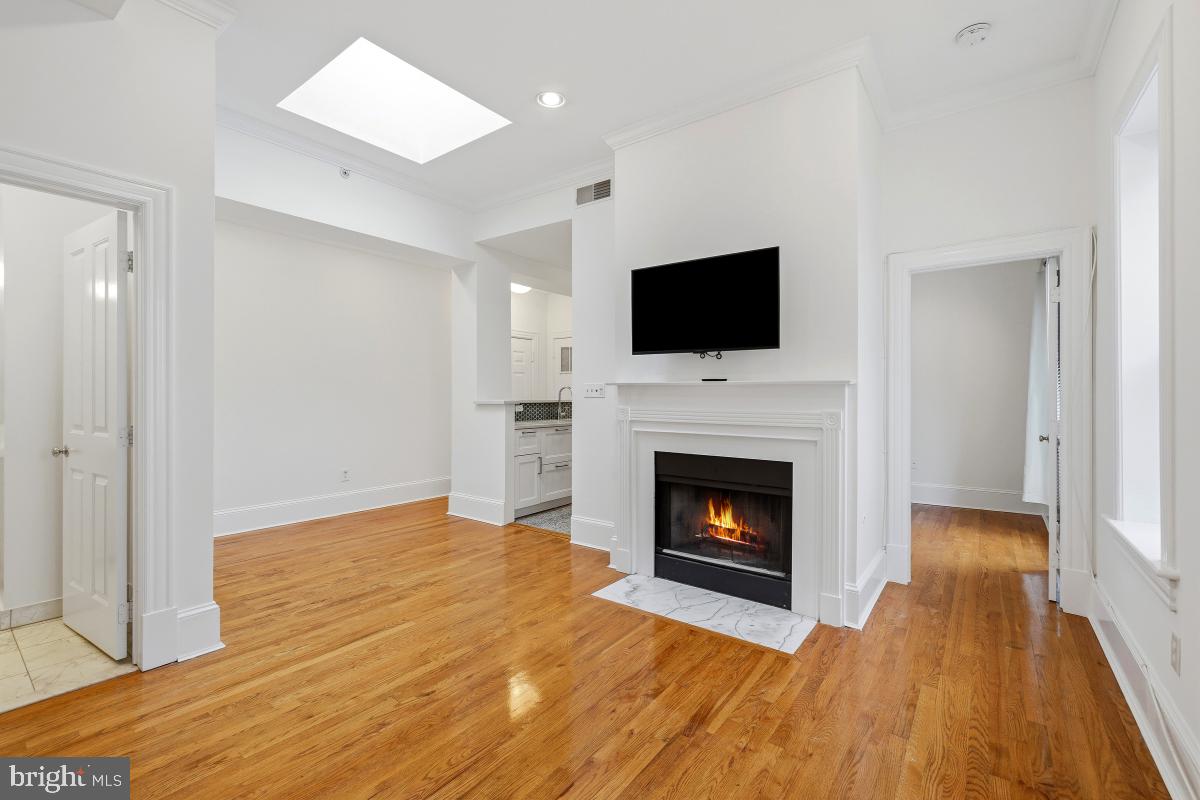 1807 CALIFORNIA STREET NW 305