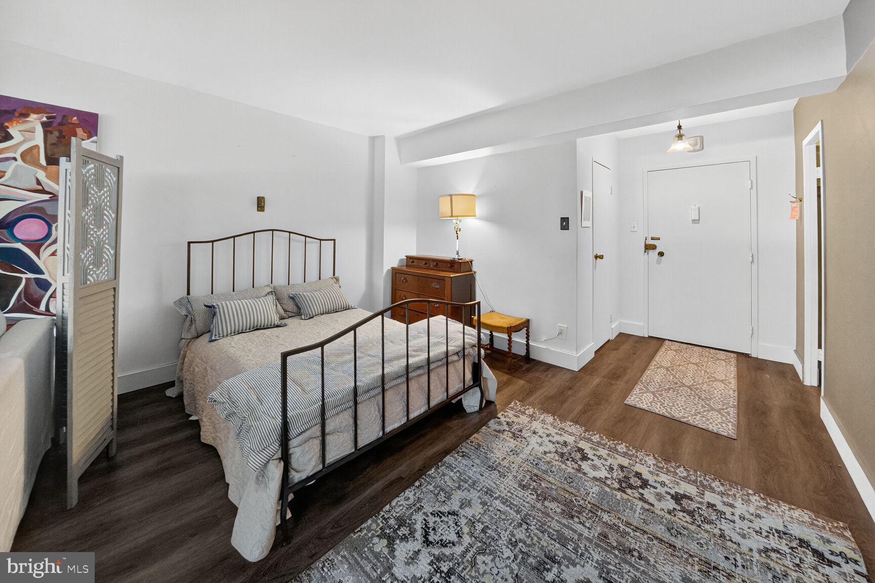 4201 CATHEDRAL AVENUE NW 218E