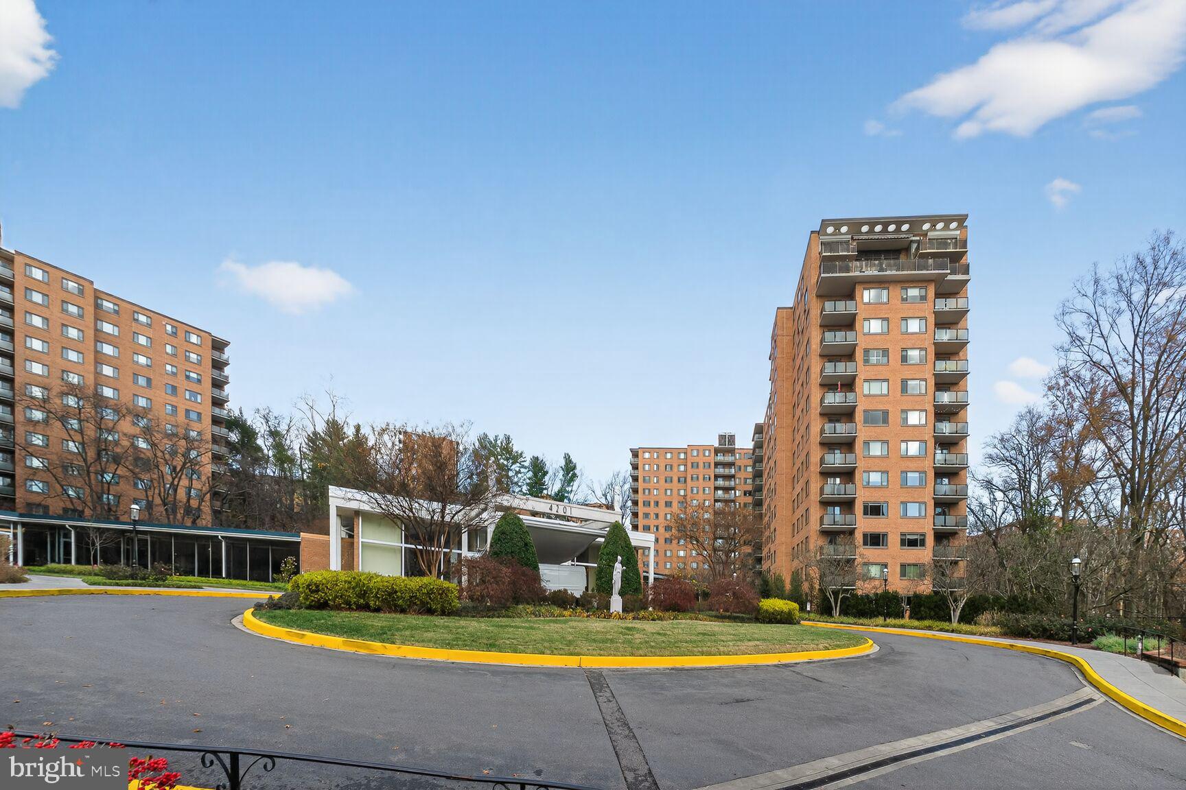 4201 CATHEDRAL AVENUE NW 218E