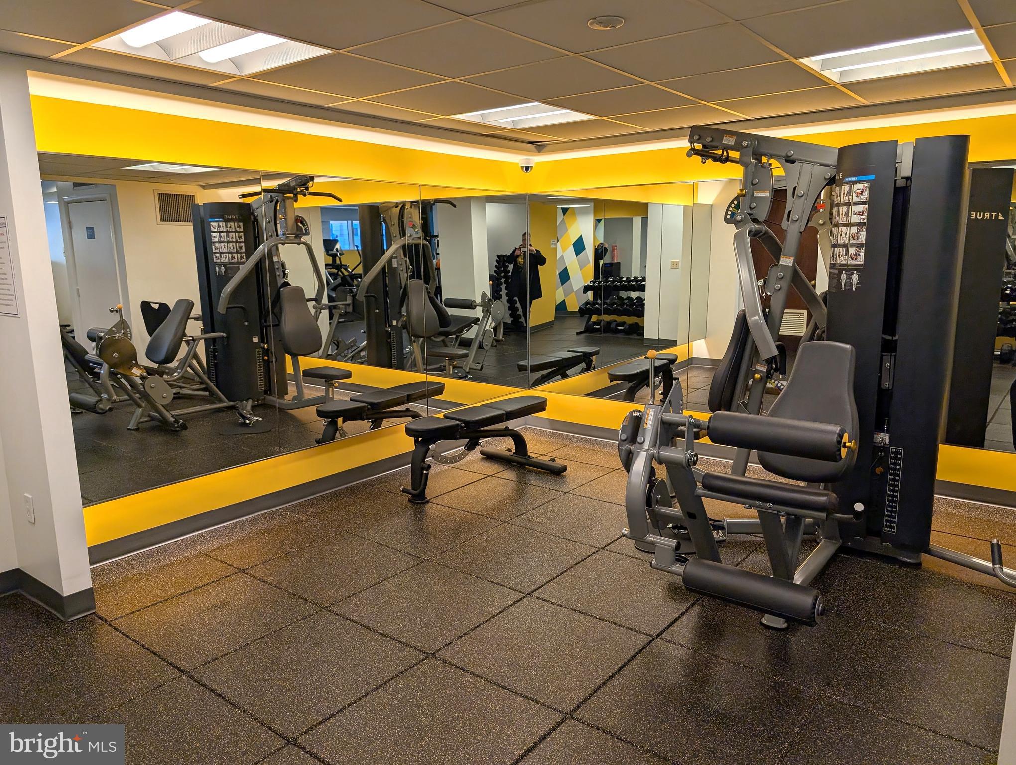 2555 PENNSYLVANIA AVENUE NW 408