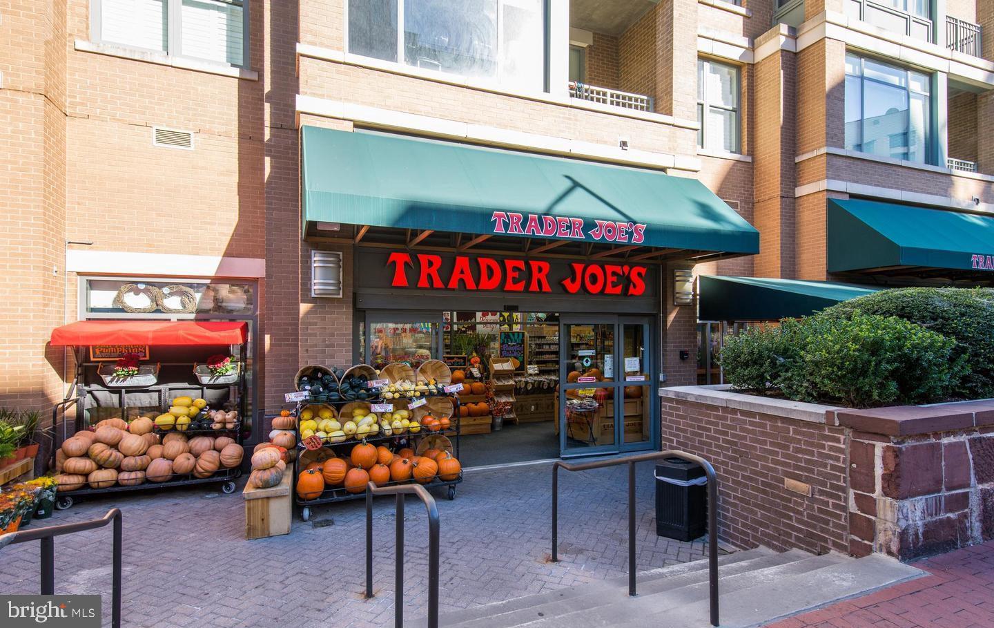 2555 PENNSYLVANIA AVENUE NW 408