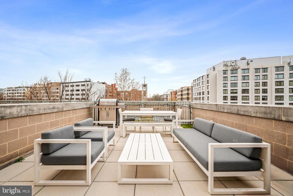 2425 L STREET NW 504