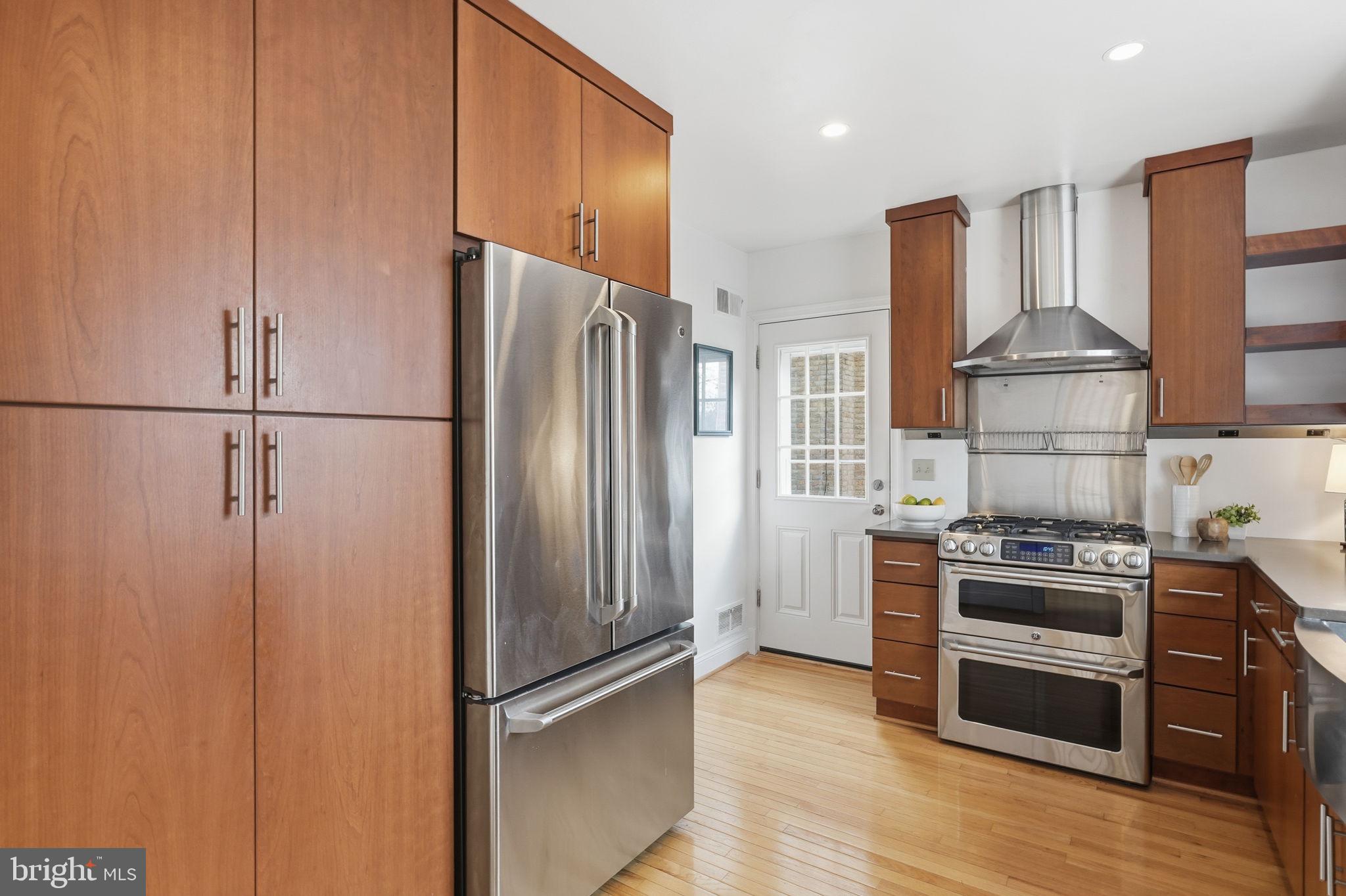 5321 MACARTHUR BOULEVARD NW