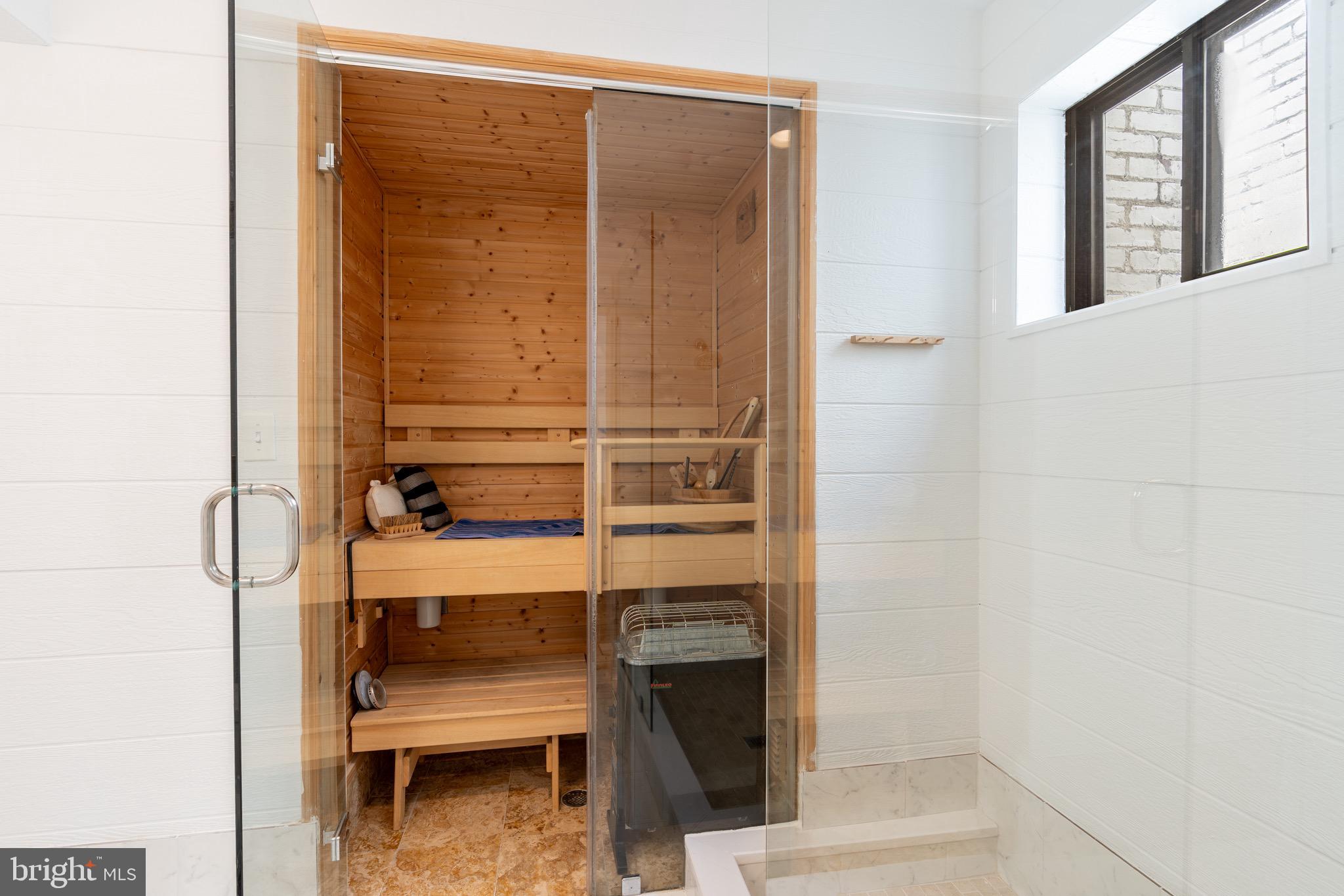 1683 35TH STREET NW A