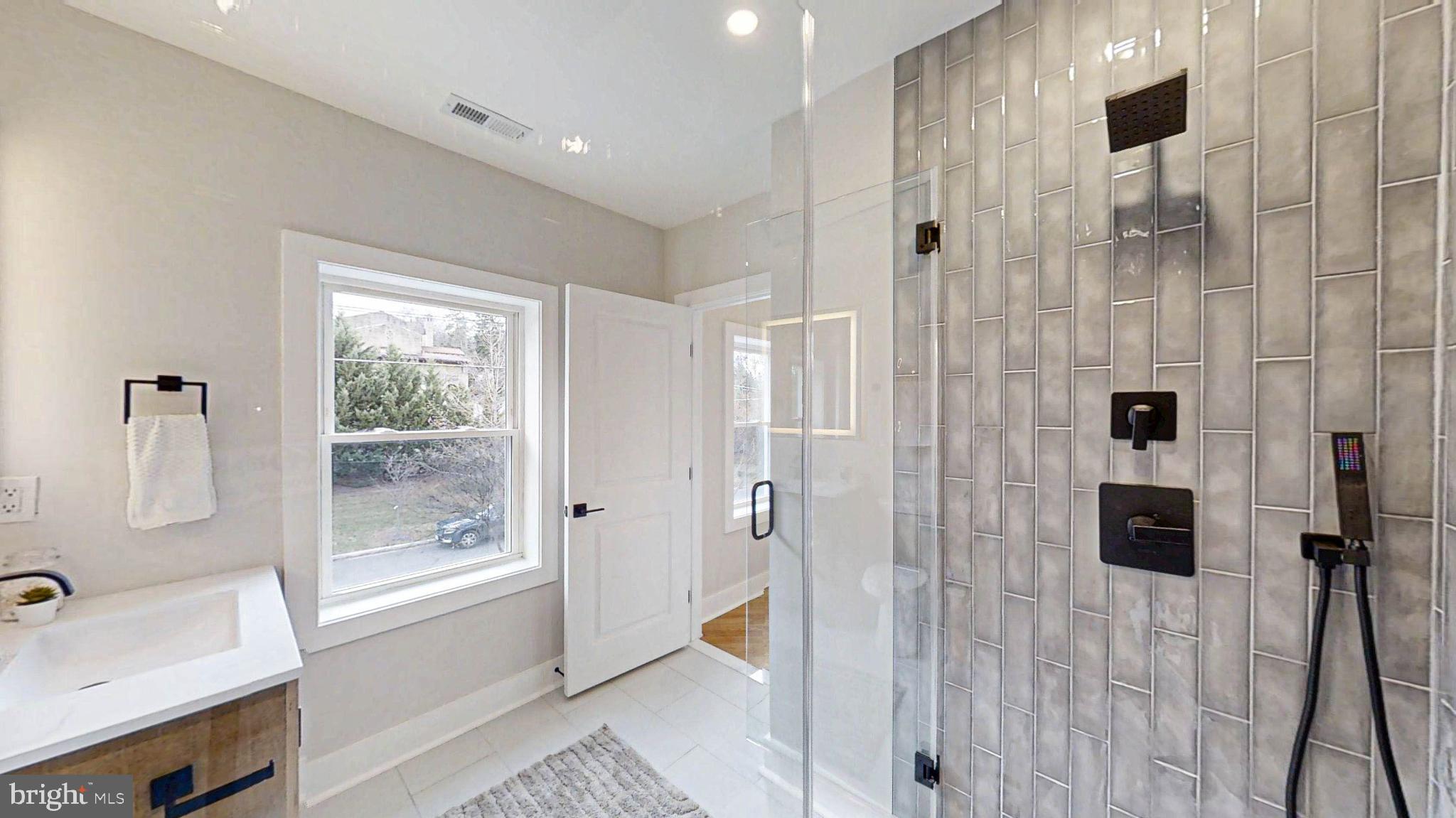 1336 RANDOLPH STREET NE