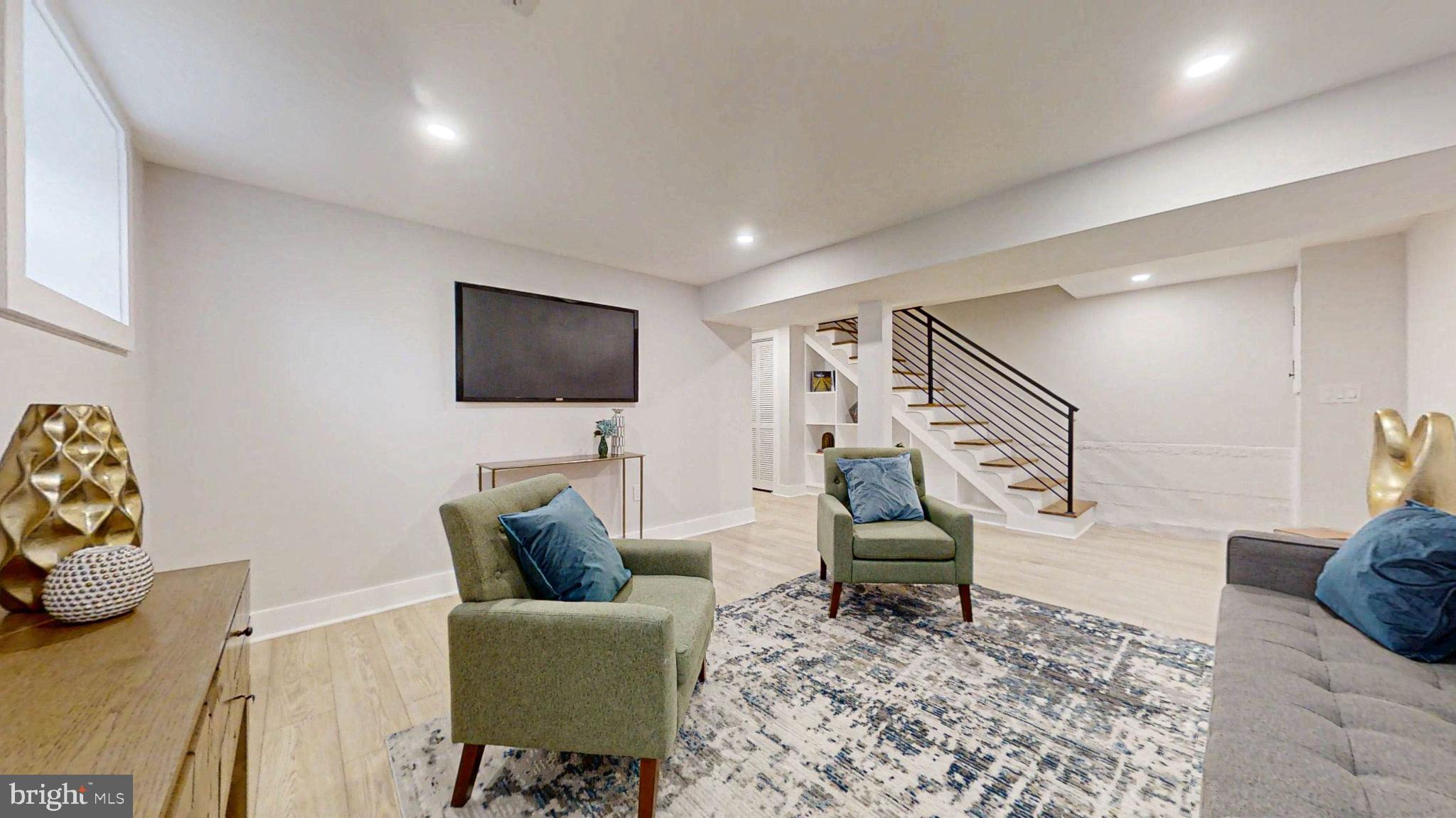 1336 RANDOLPH STREET NE