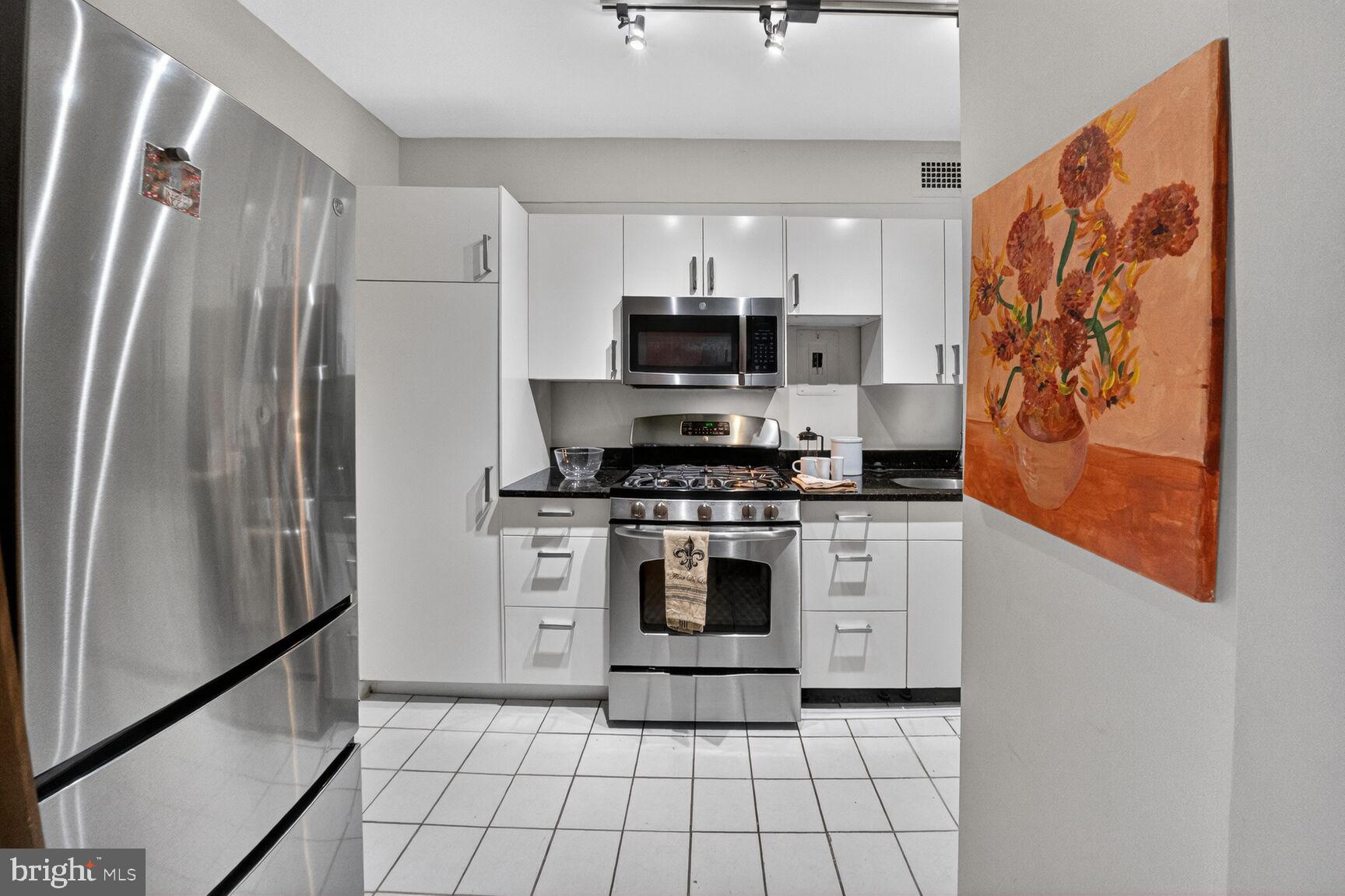 4201 CATHEDRAL AVENUE NW 222E