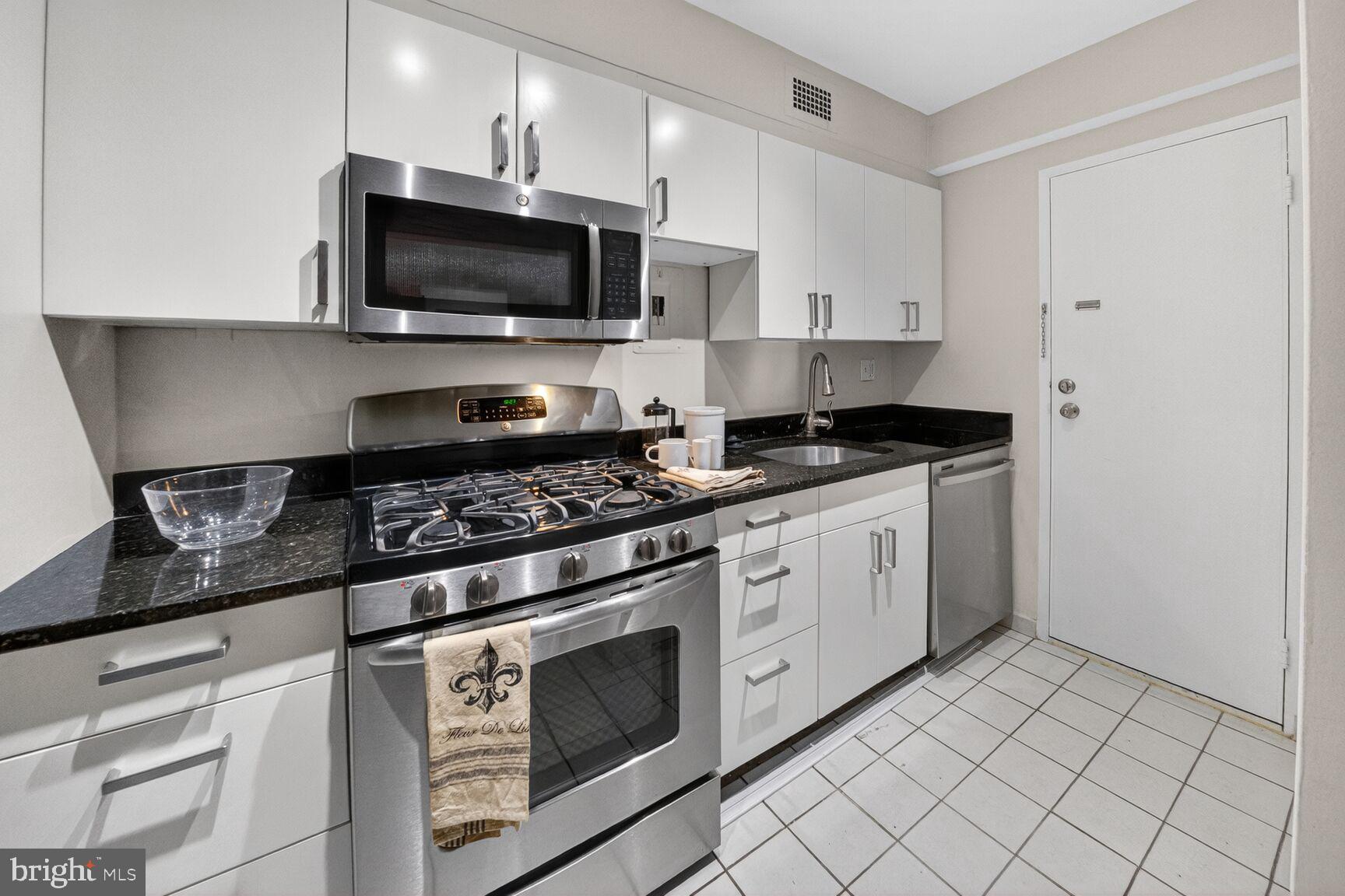 4201 CATHEDRAL AVENUE NW 222E