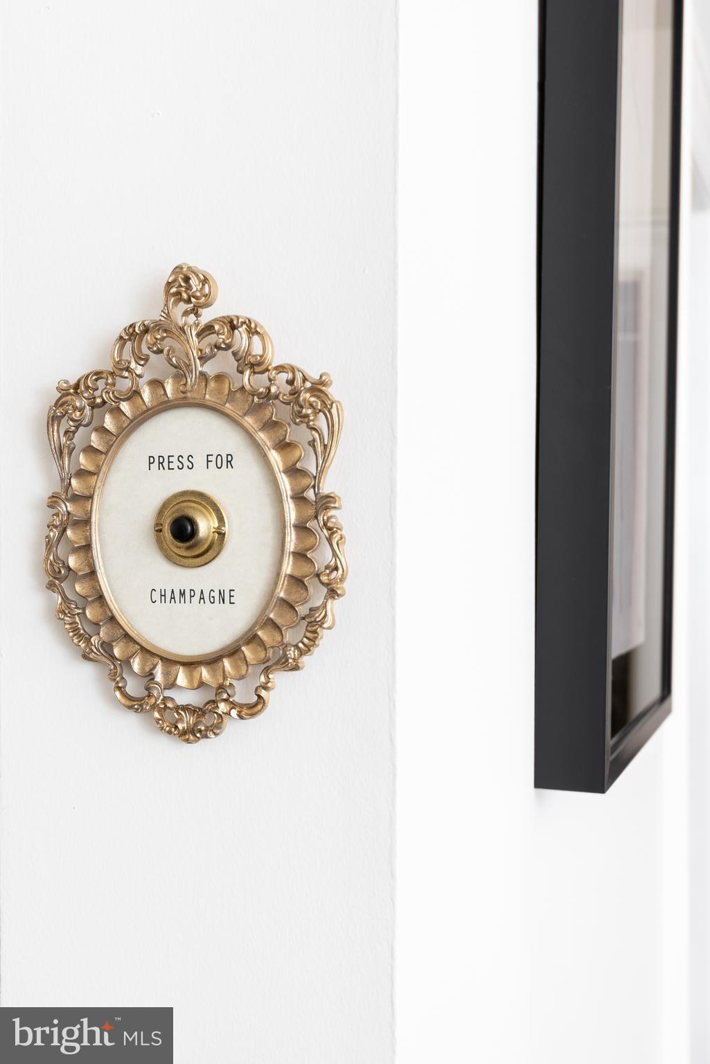 2022 COLUMBIA ROAD NW 318