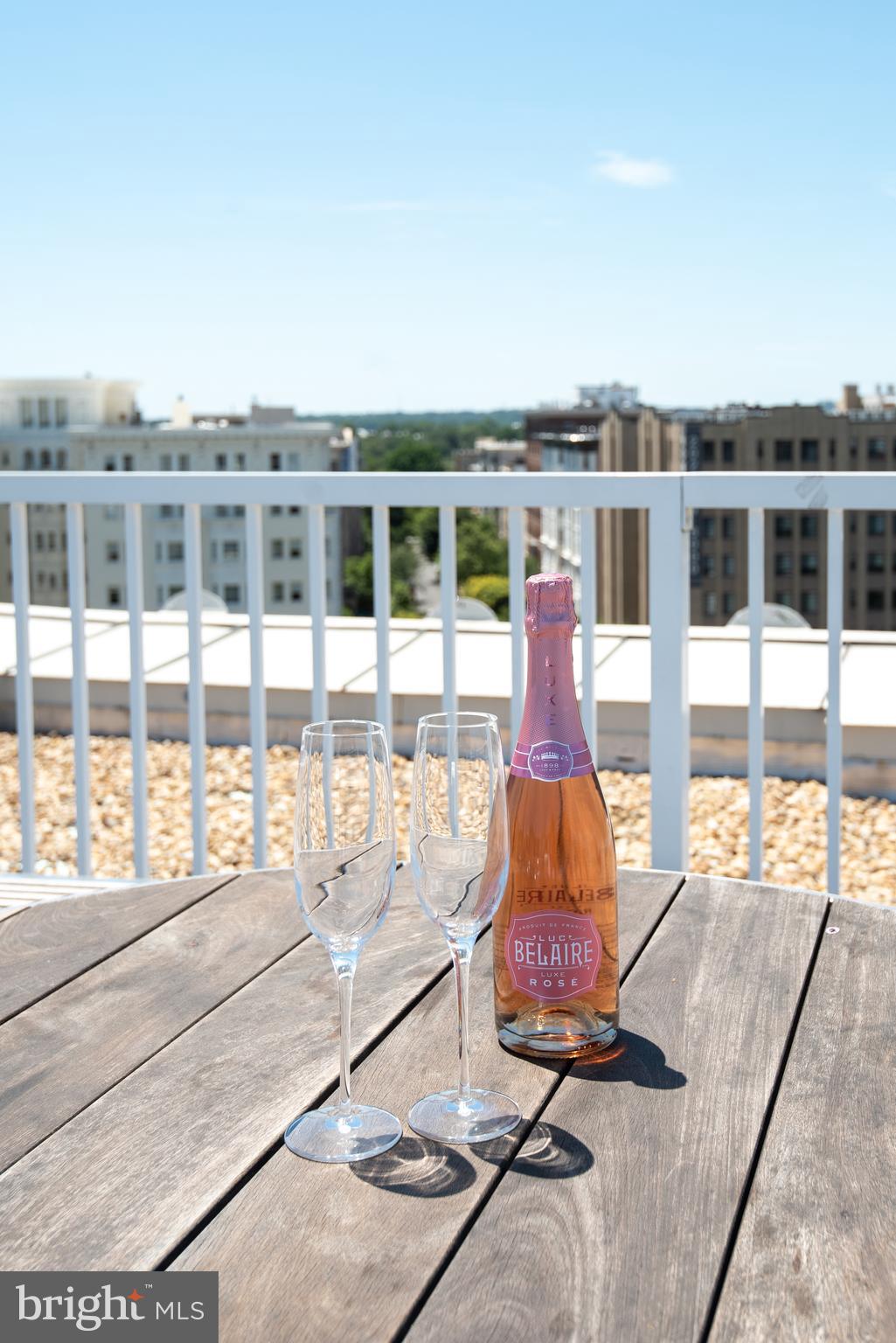 2022 COLUMBIA ROAD NW 318