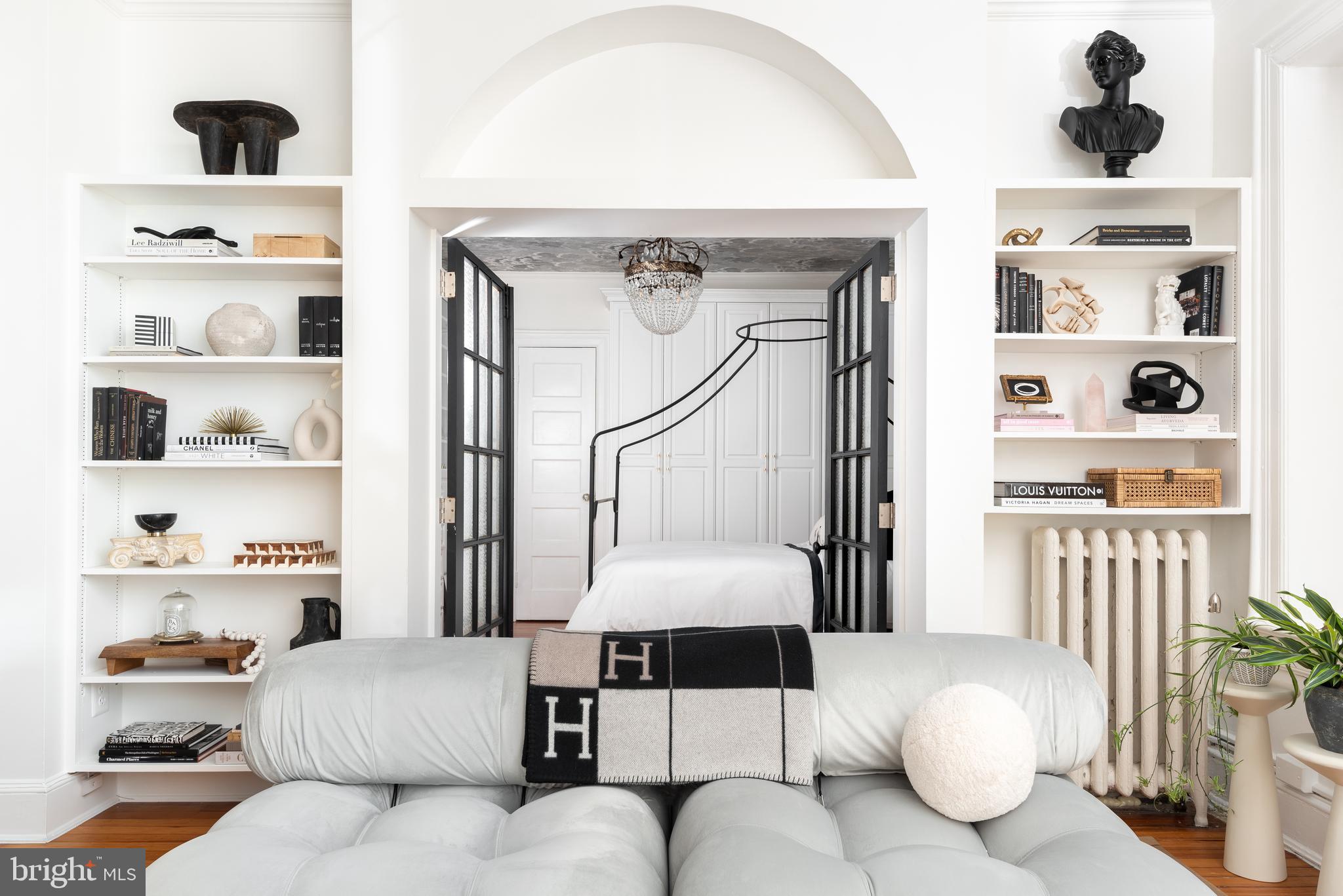 2022 COLUMBIA ROAD NW 318