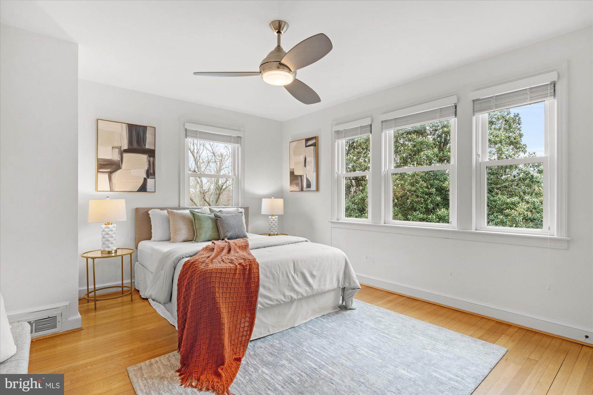 3268 CHESTNUT STREET NW