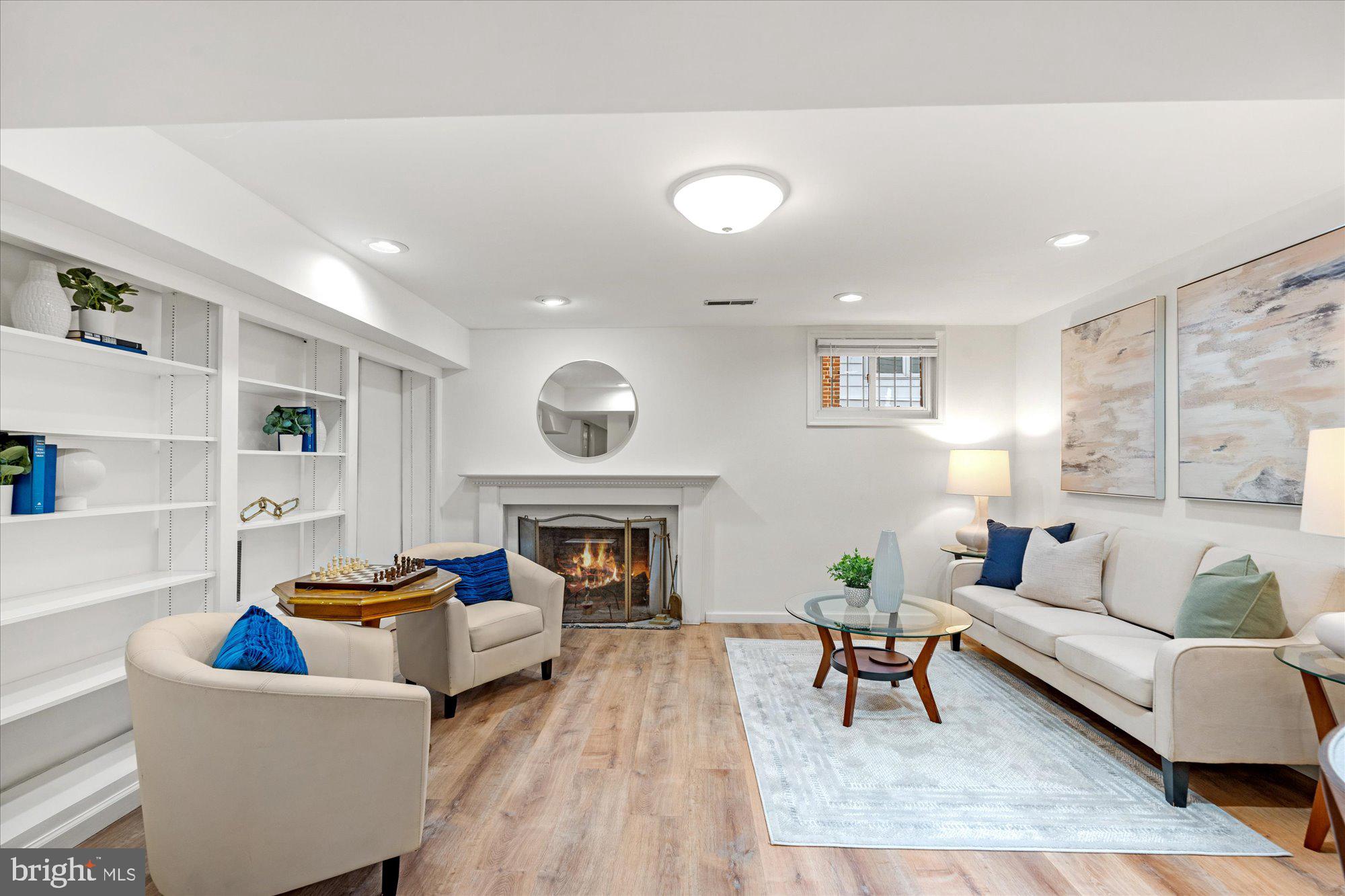 3268 CHESTNUT STREET NW