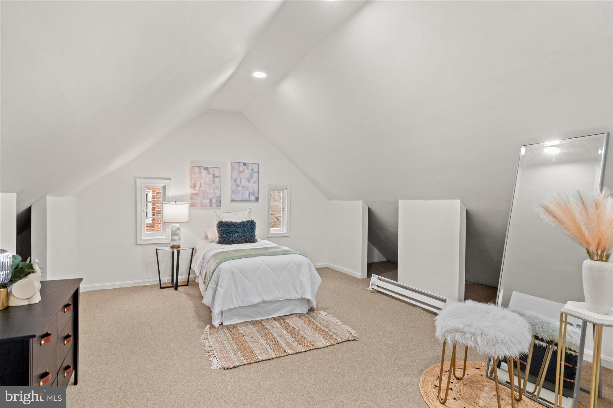 3268 CHESTNUT STREET NW