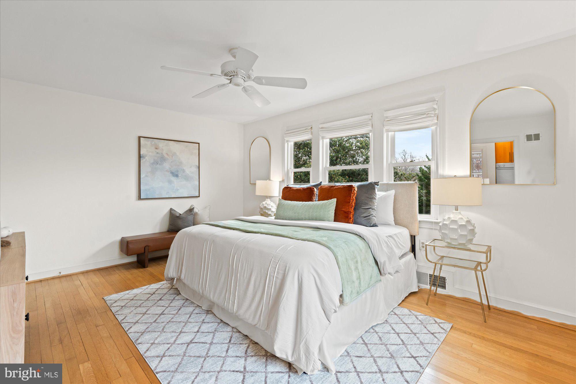 3268 CHESTNUT STREET NW