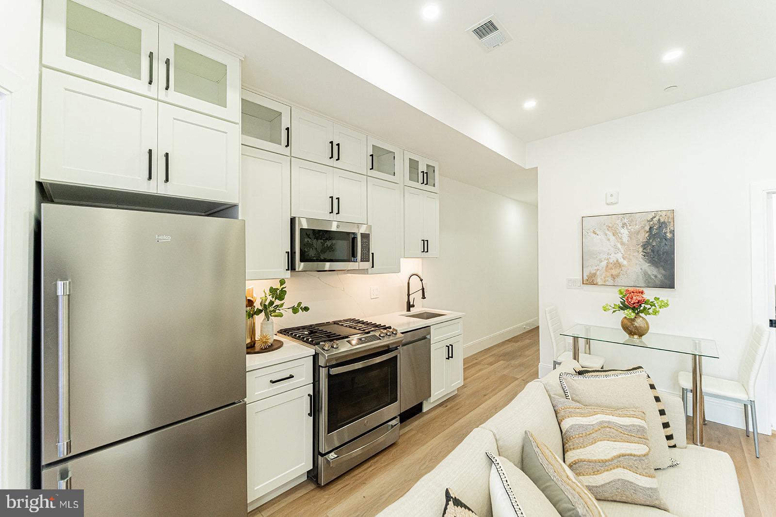 2517 ONTARIO ROAD NW 5