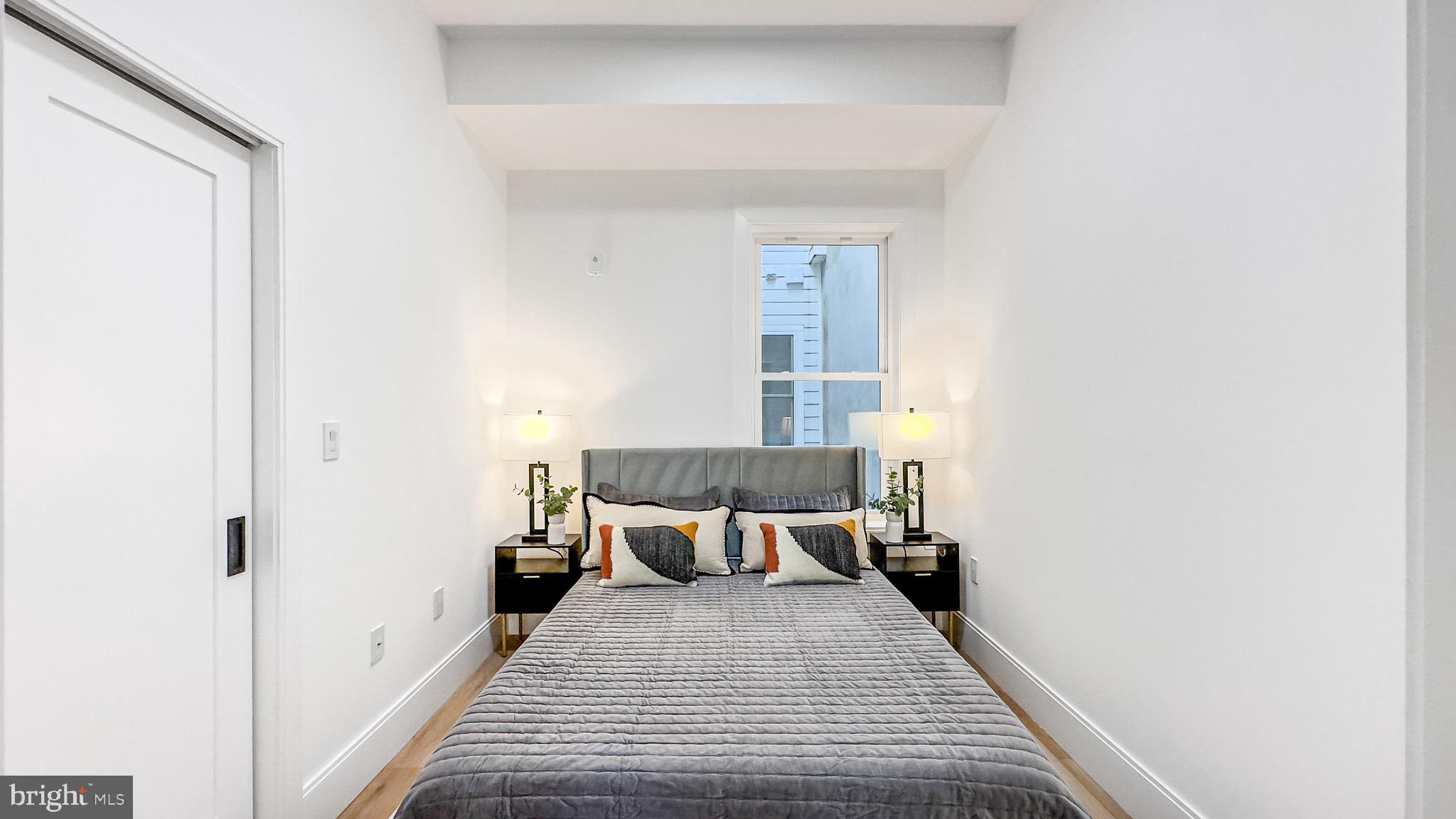 2517 ONTARIO ROAD NW 5