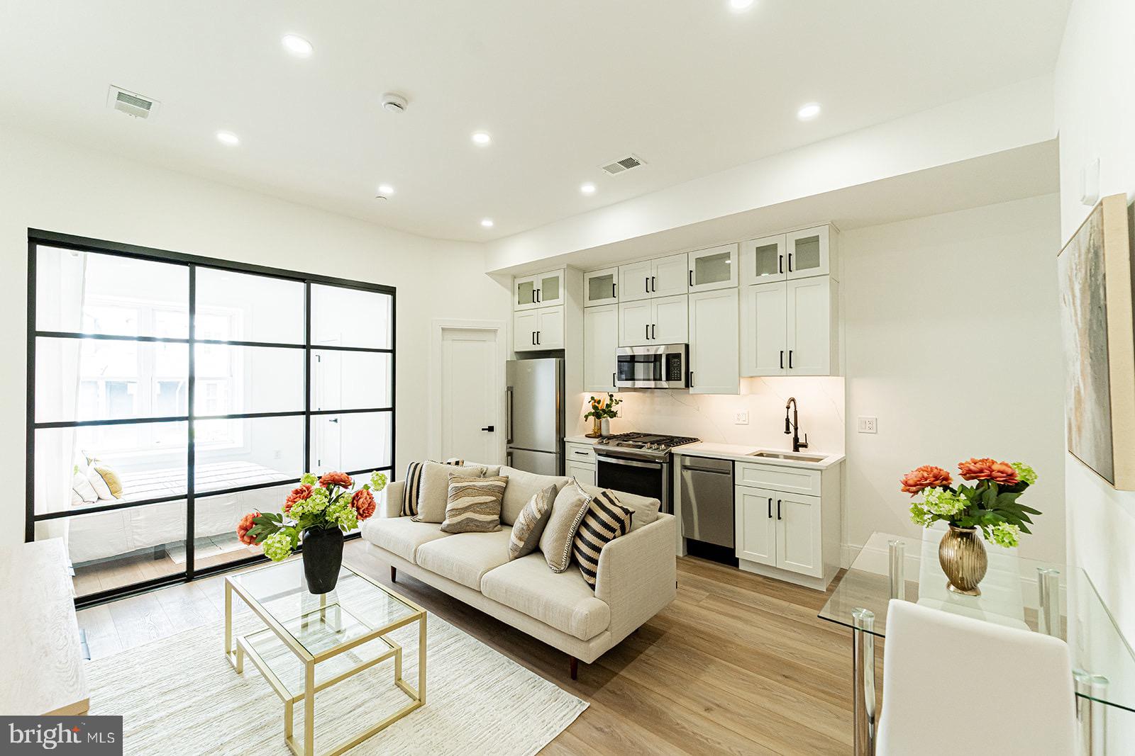 2517 ONTARIO ROAD NW 5