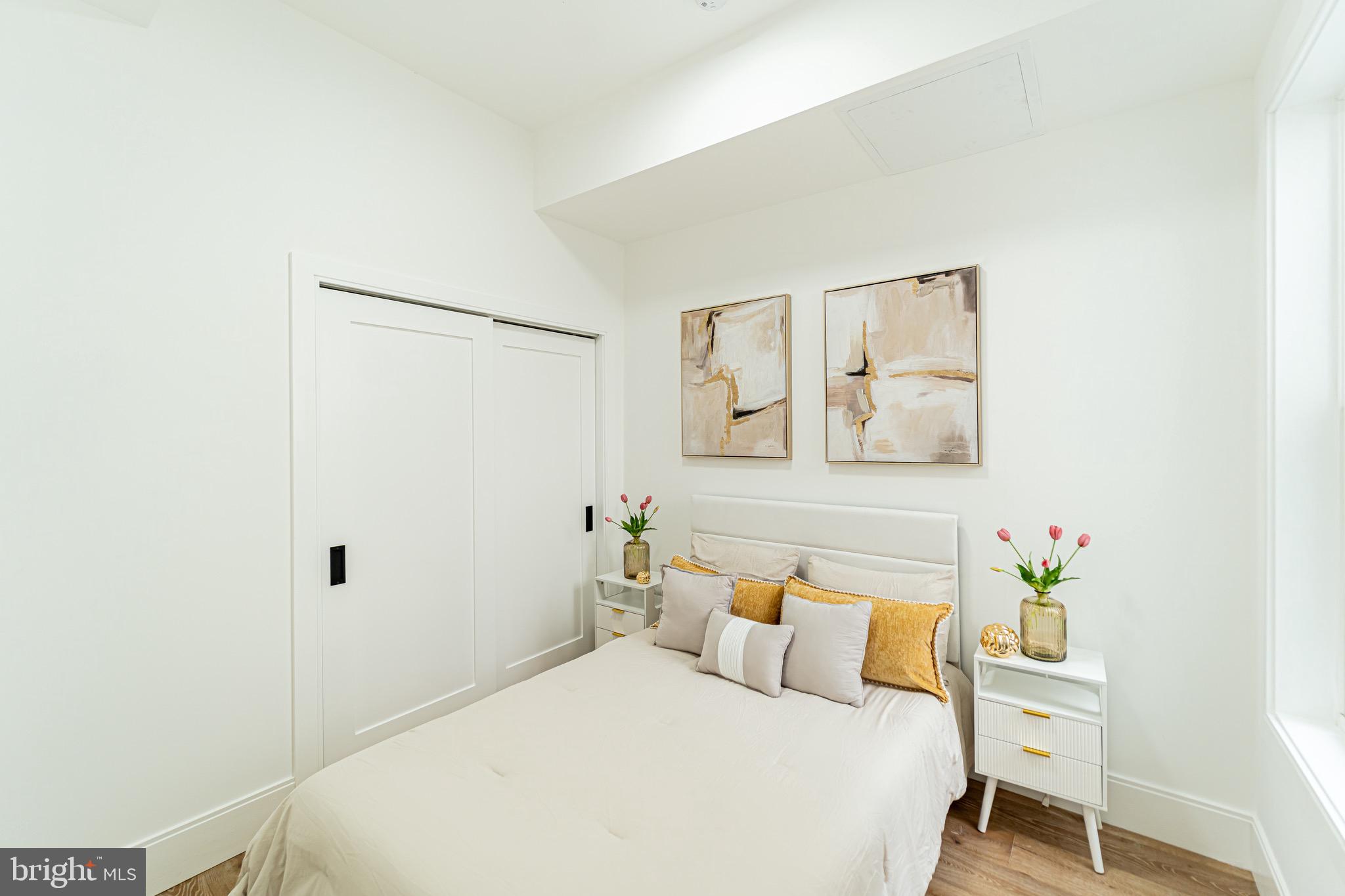 2517 ONTARIO ROAD NW PH8