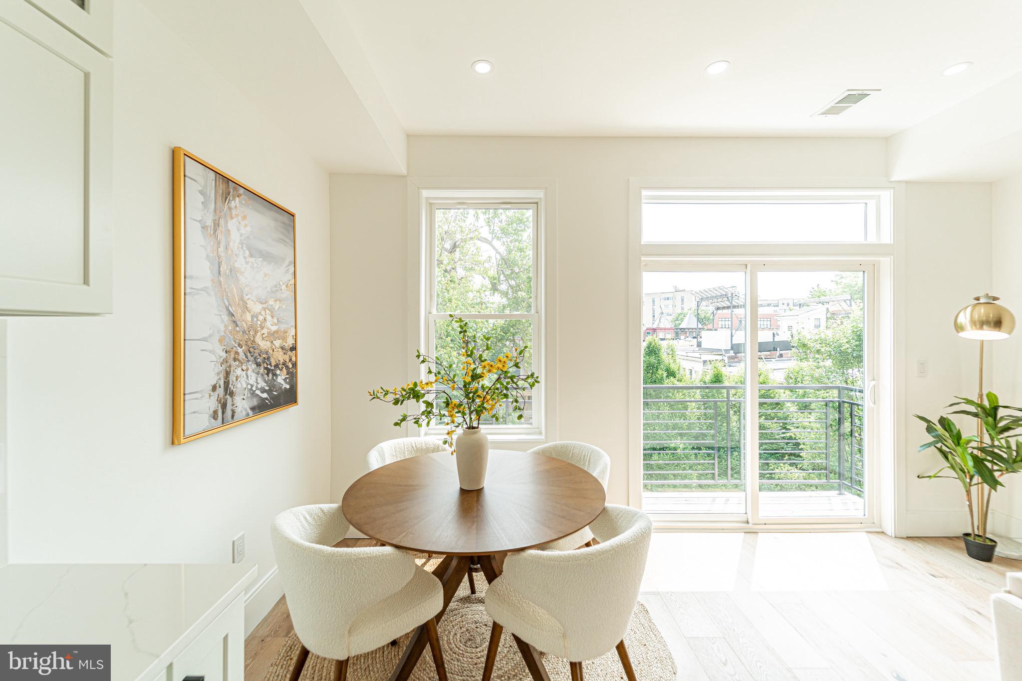 2517 ONTARIO ROAD NW PH8