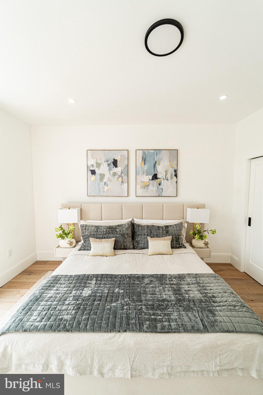 2517 ONTARIO ROAD NW PH8