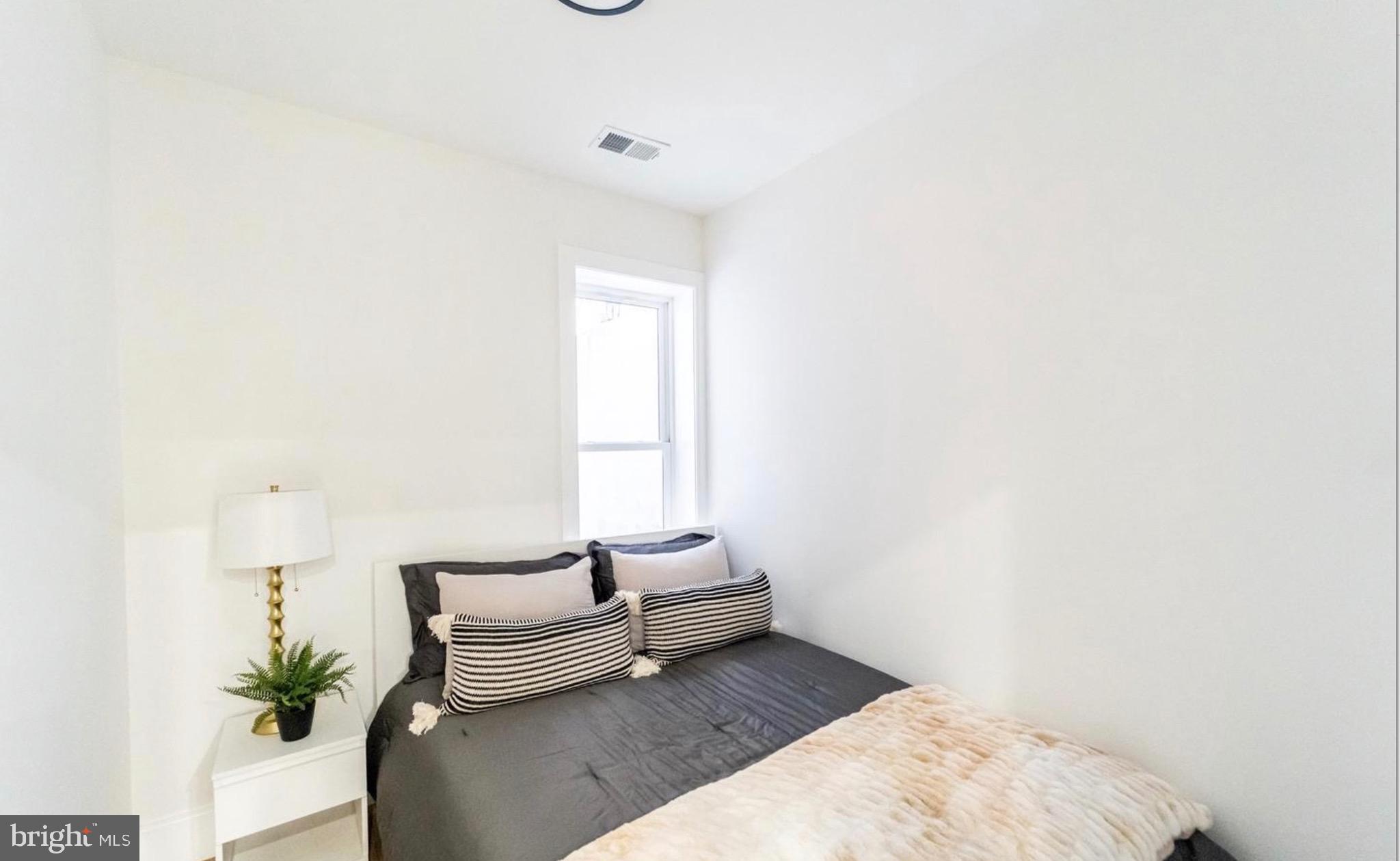 2517 ONTARIO ROAD NW 2