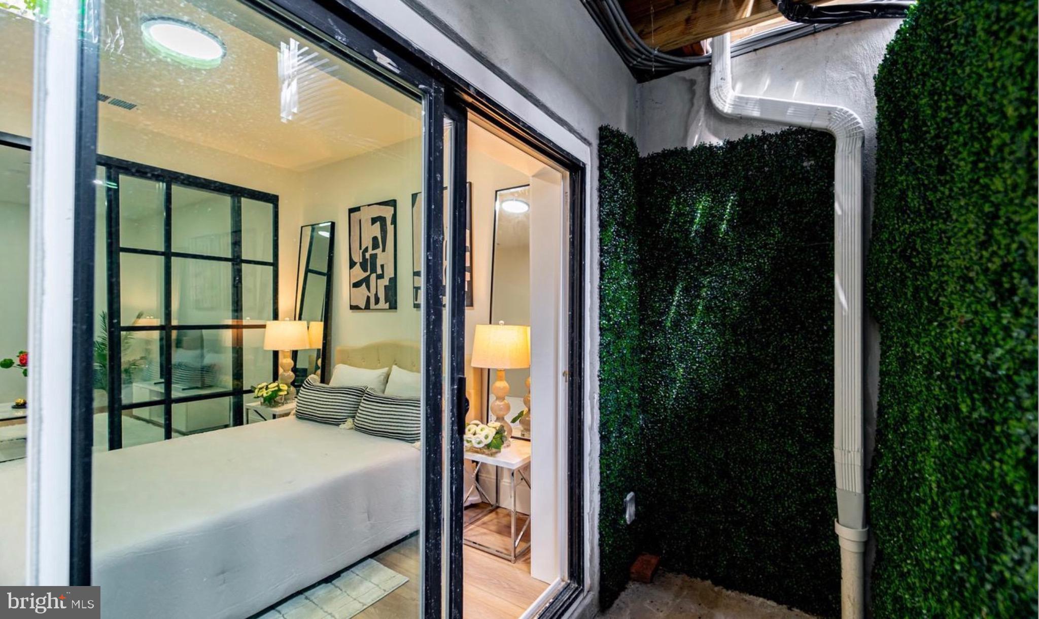 2517 ONTARIO ROAD NW 2