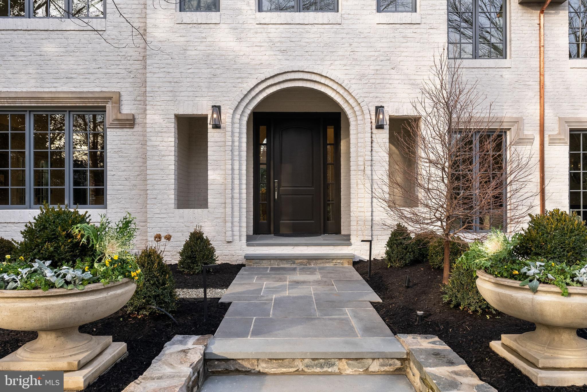 4433 CATHEDRAL AVENUE NW