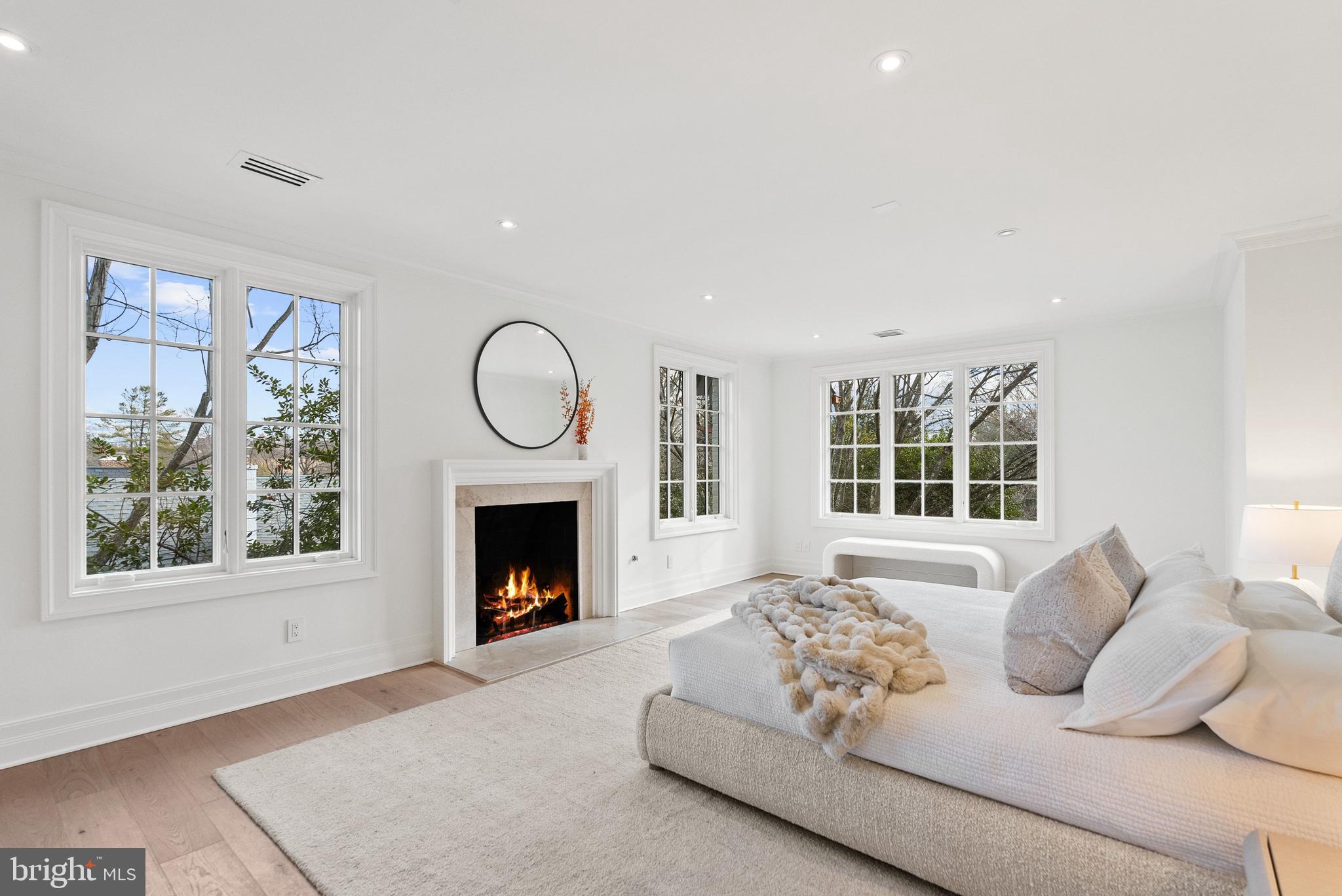 4433 CATHEDRAL AVENUE NW