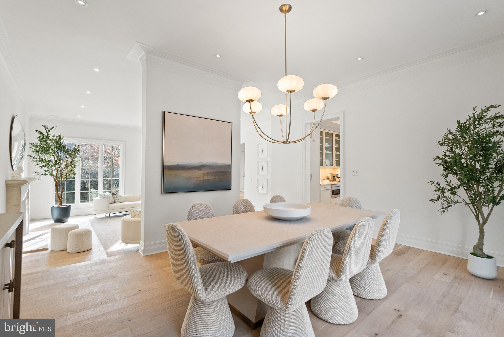 4433 CATHEDRAL AVENUE NW