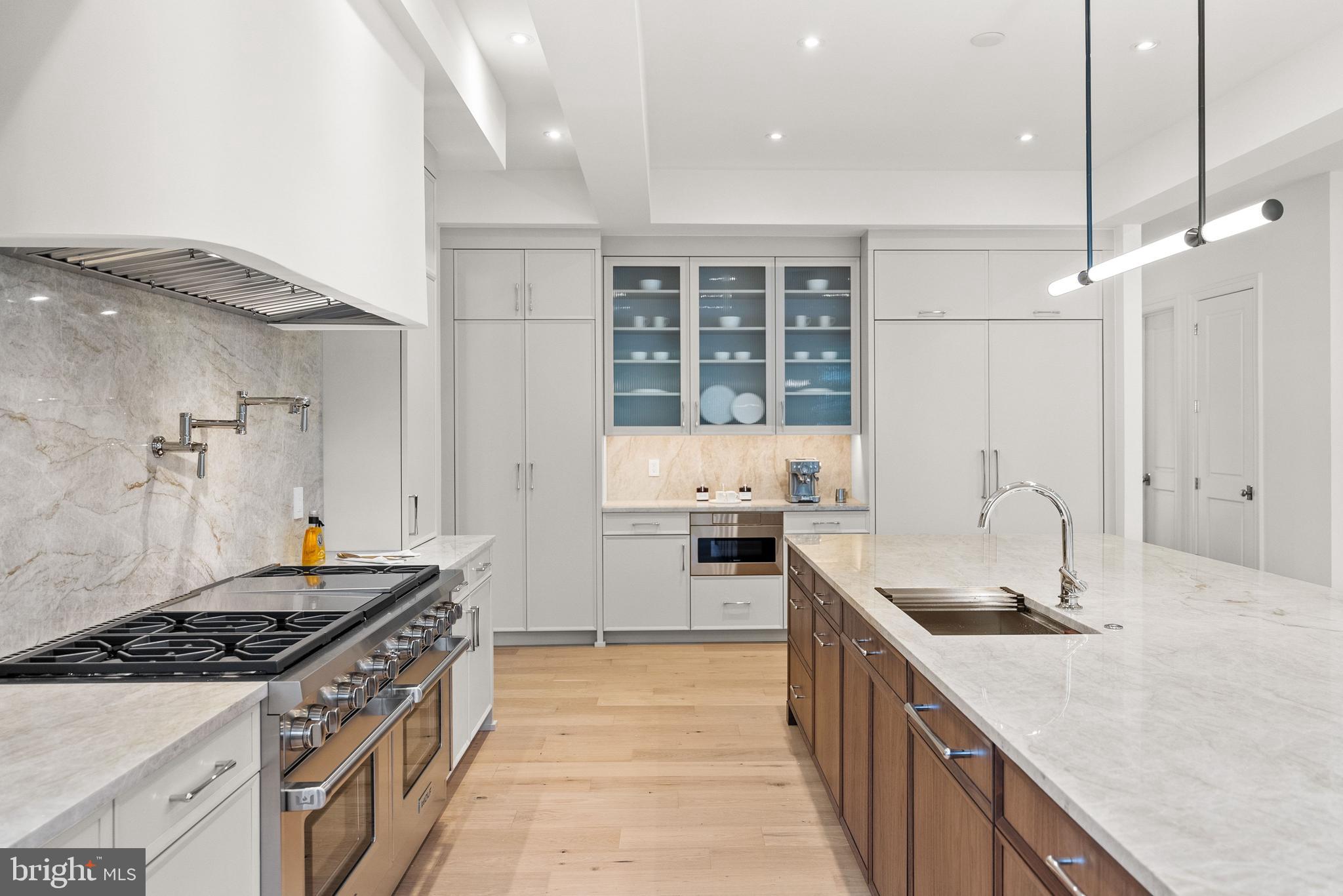 4433 CATHEDRAL AVENUE NW