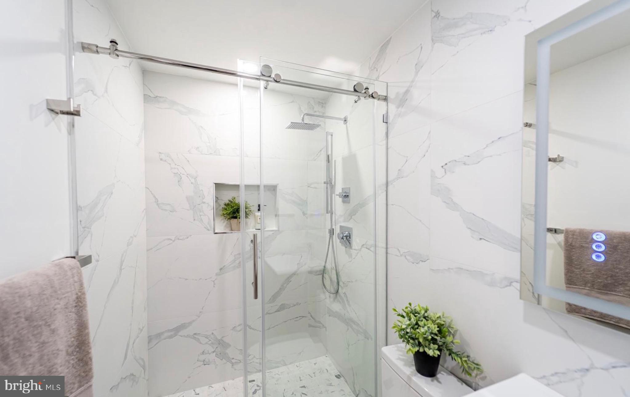 2517 ONTARIO ROAD NW 1