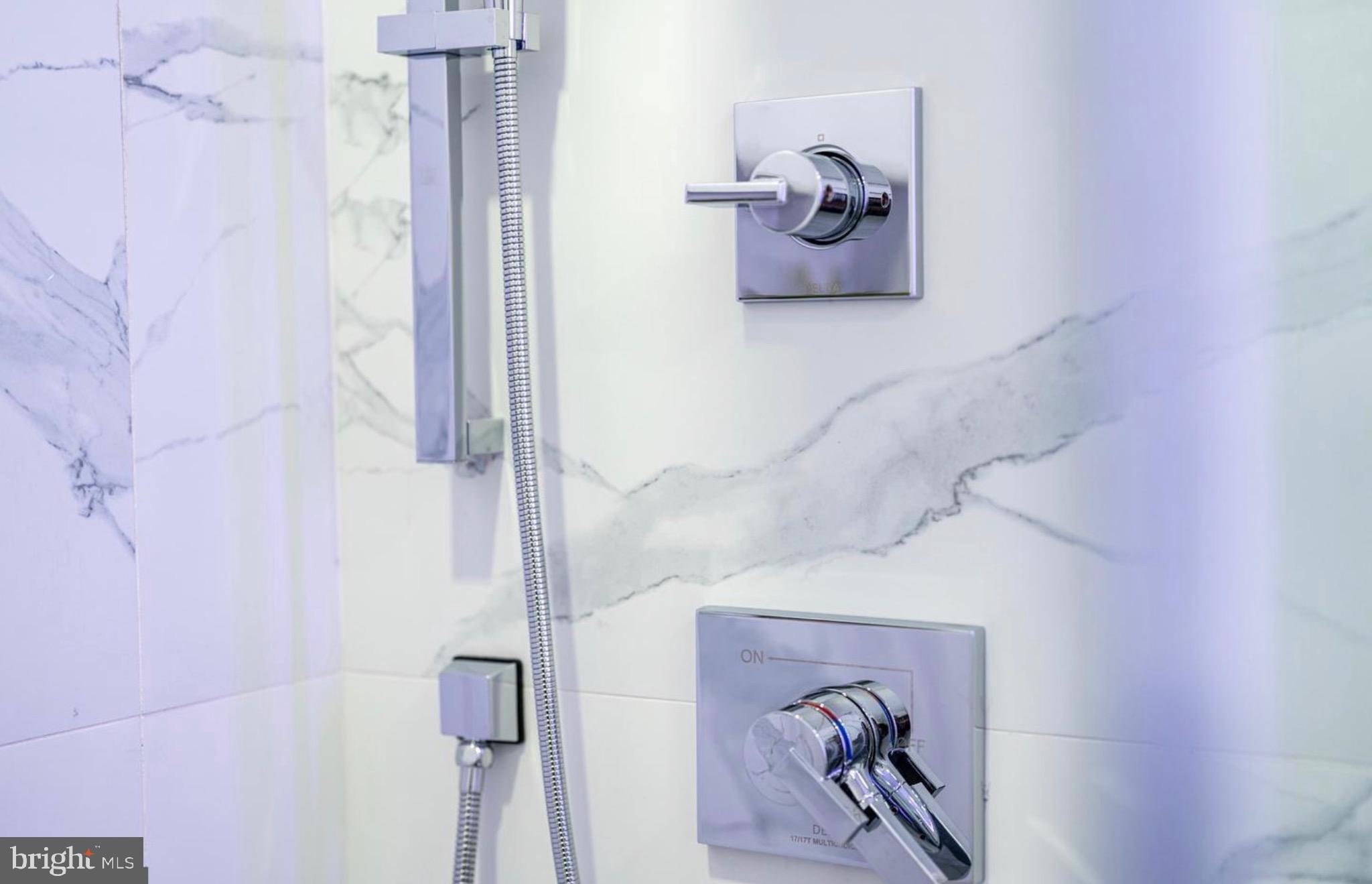 2517 ONTARIO ROAD NW 1