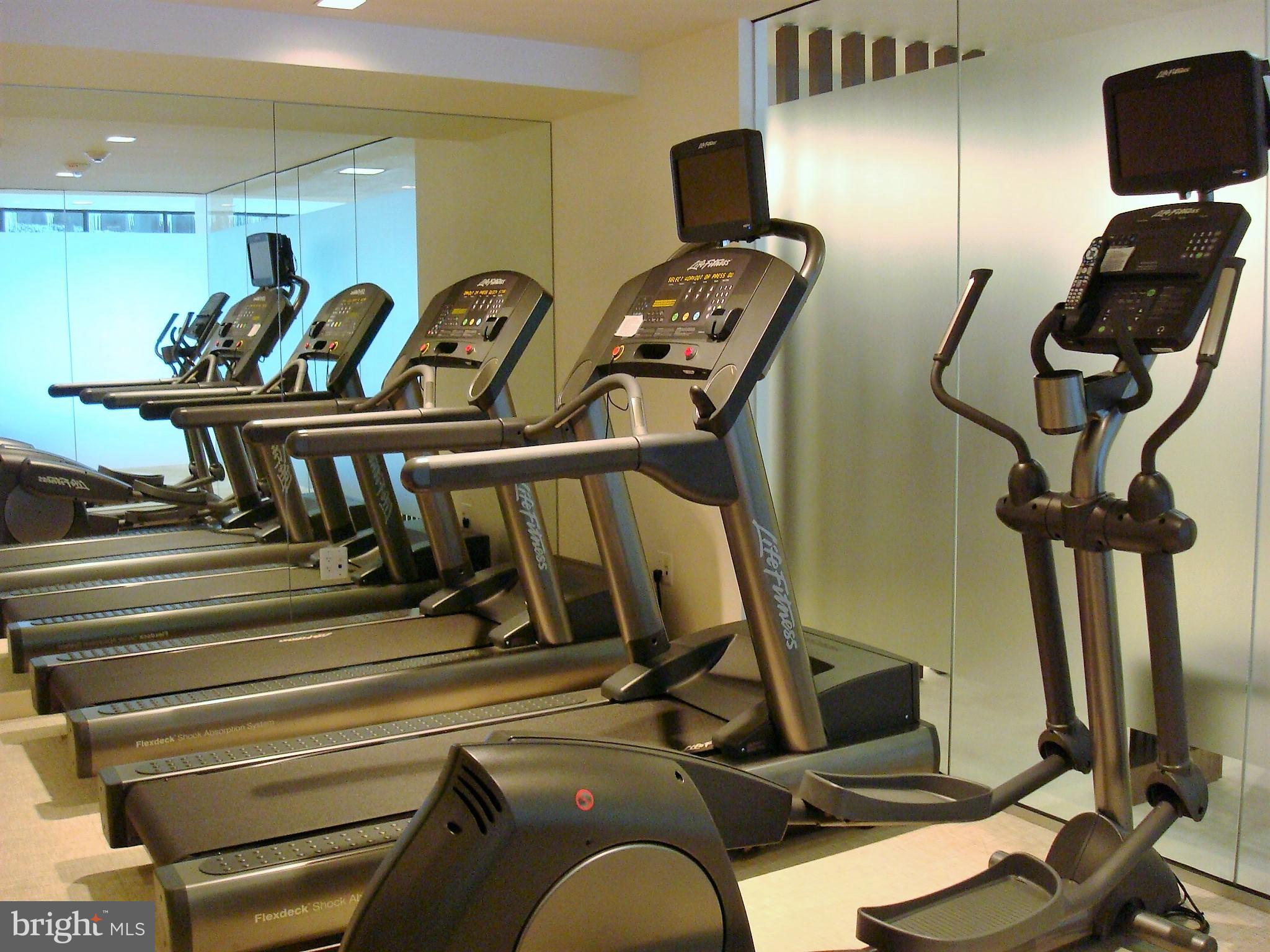 4200 NW MASSACHUSETTS AVENUE NW 313