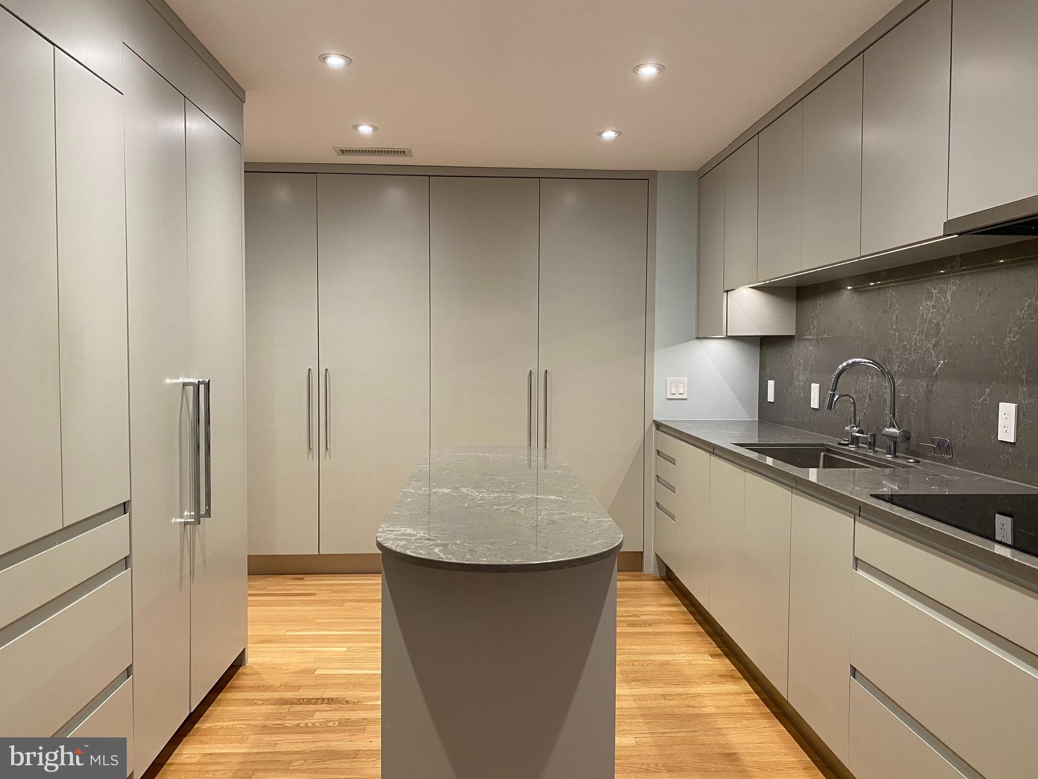 4200 NW MASSACHUSETTS AVENUE NW 313