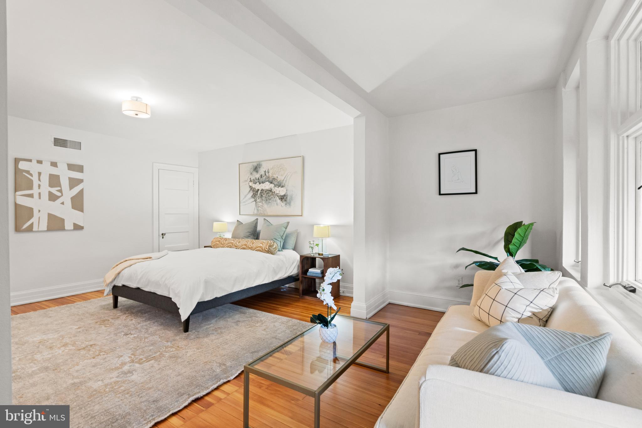 2214 WYOMING AVENUE NW