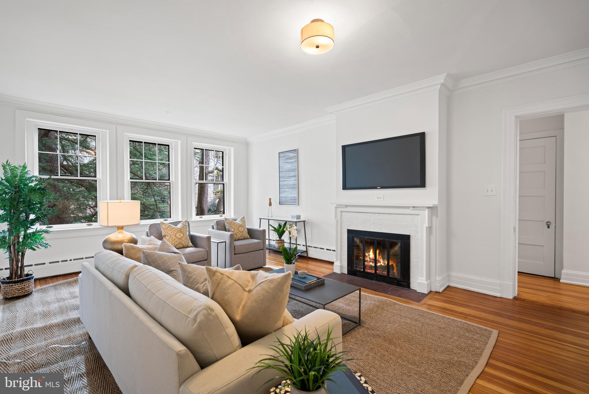 2214 WYOMING AVENUE NW