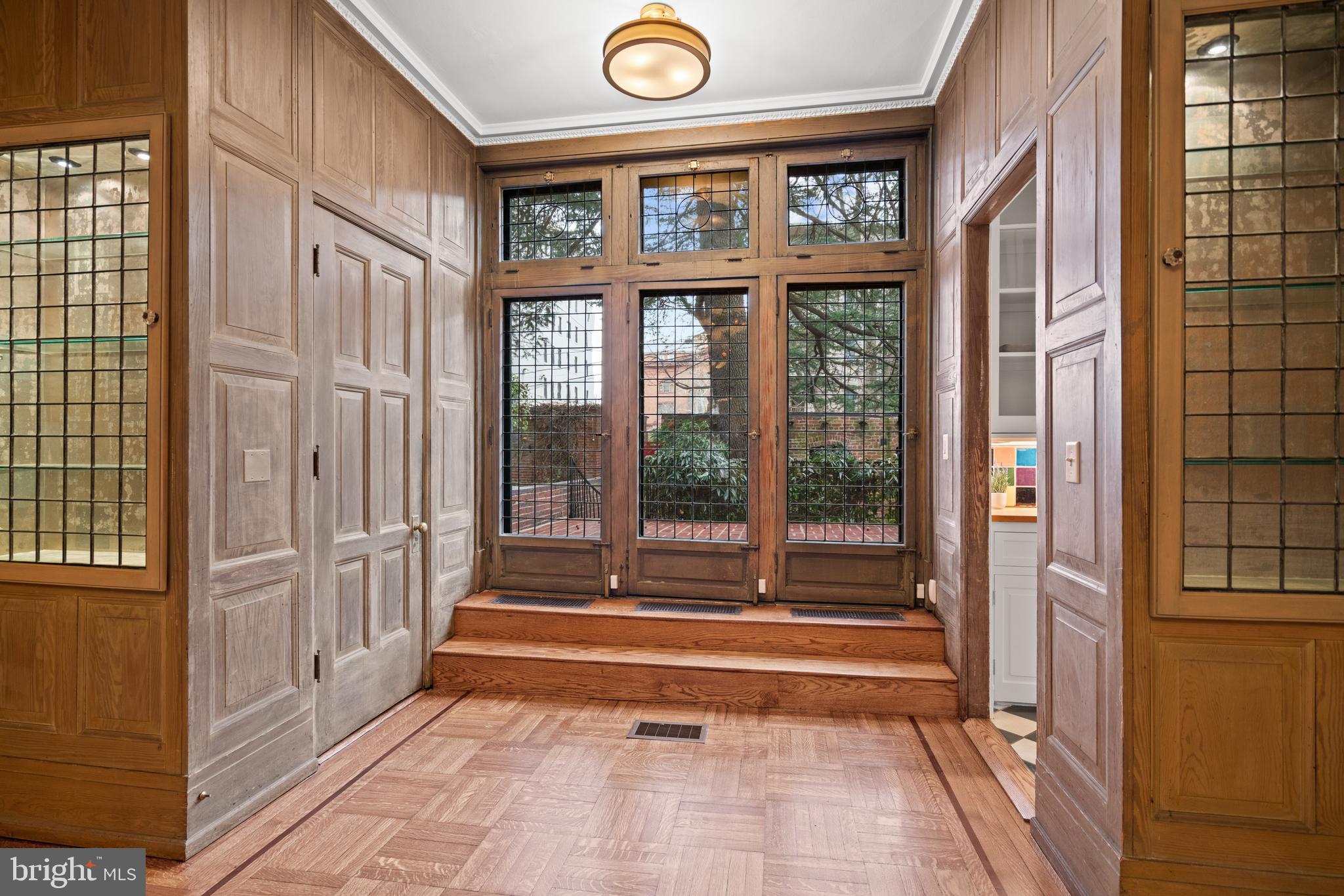 2214 WYOMING AVENUE NW