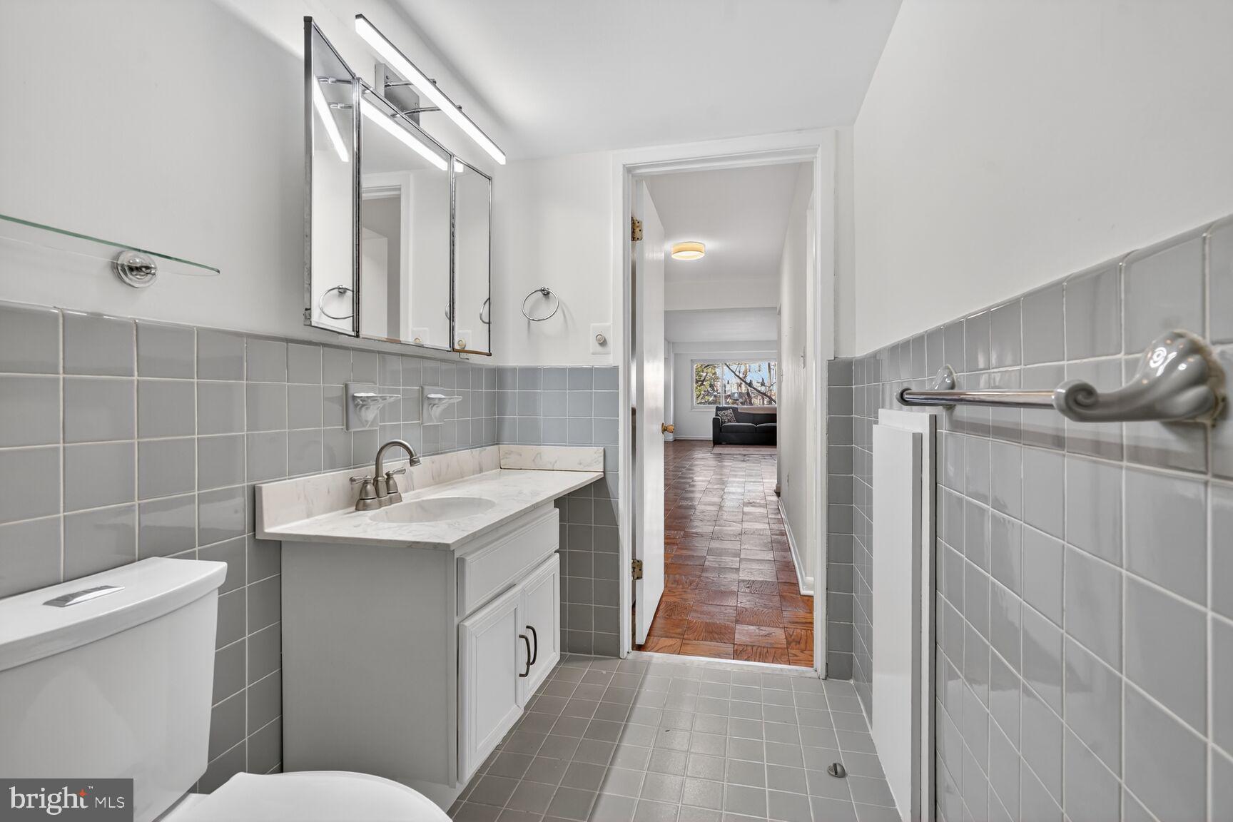 4201 CATHEDRAL AVENUE NW 601E